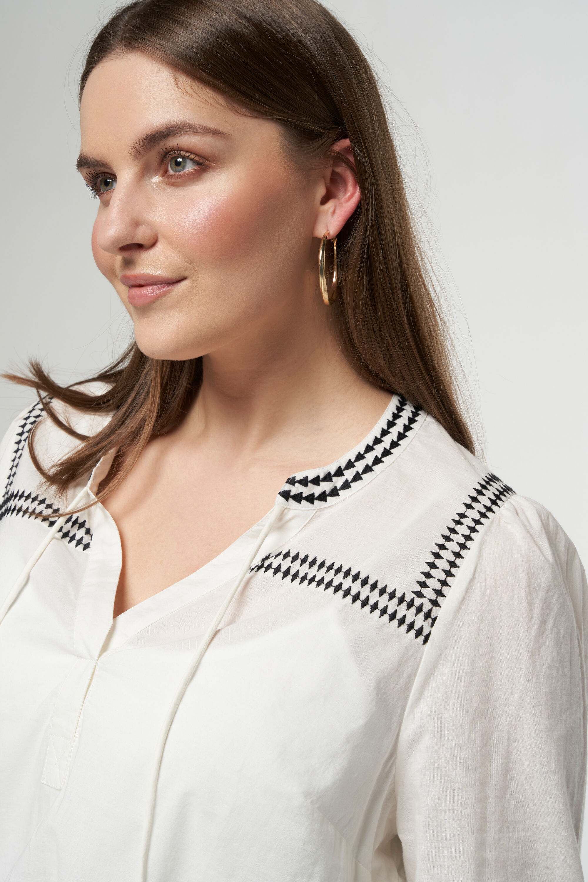 Blouse met borduursels image number 4