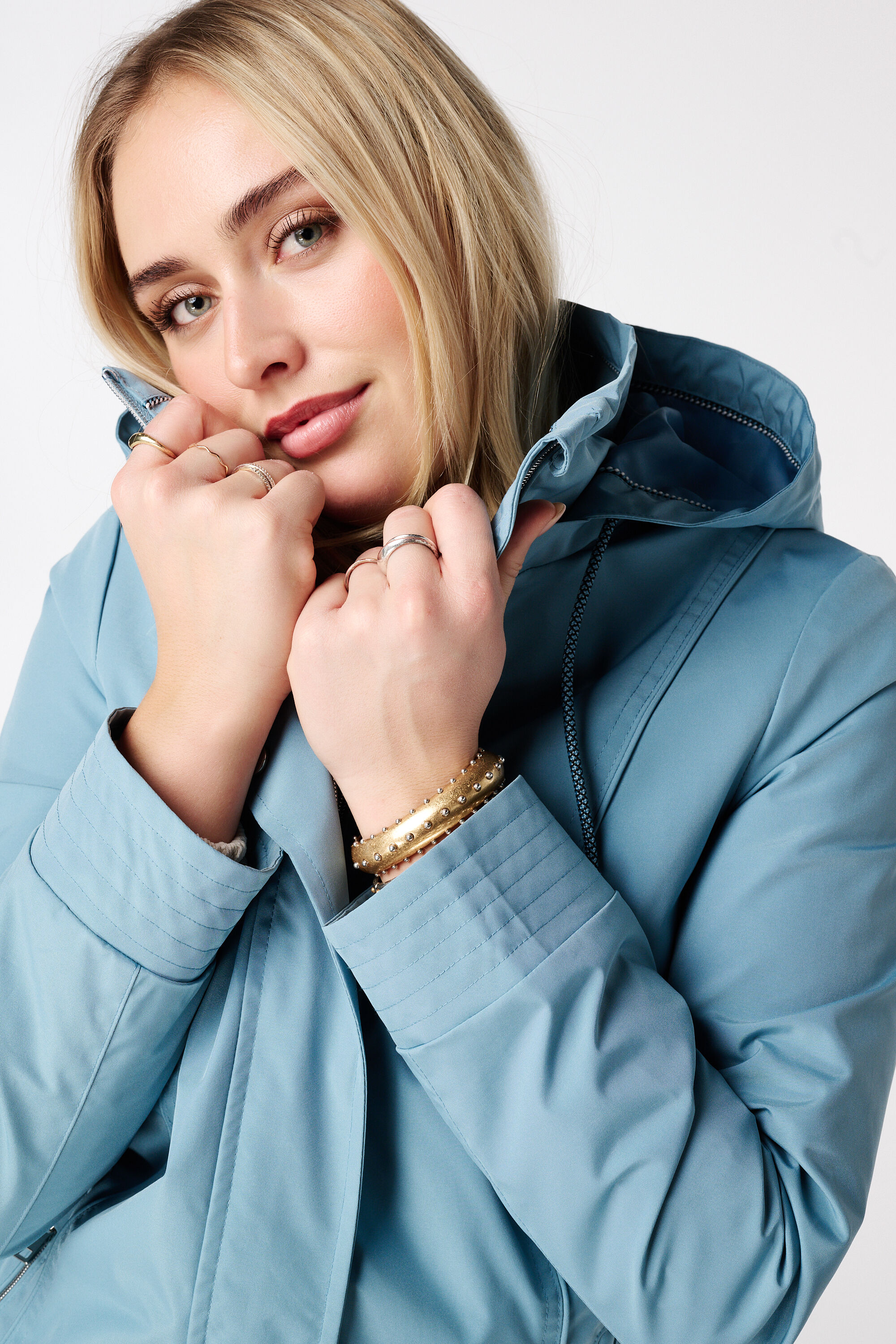 Veste &agrave; capuche image number 4