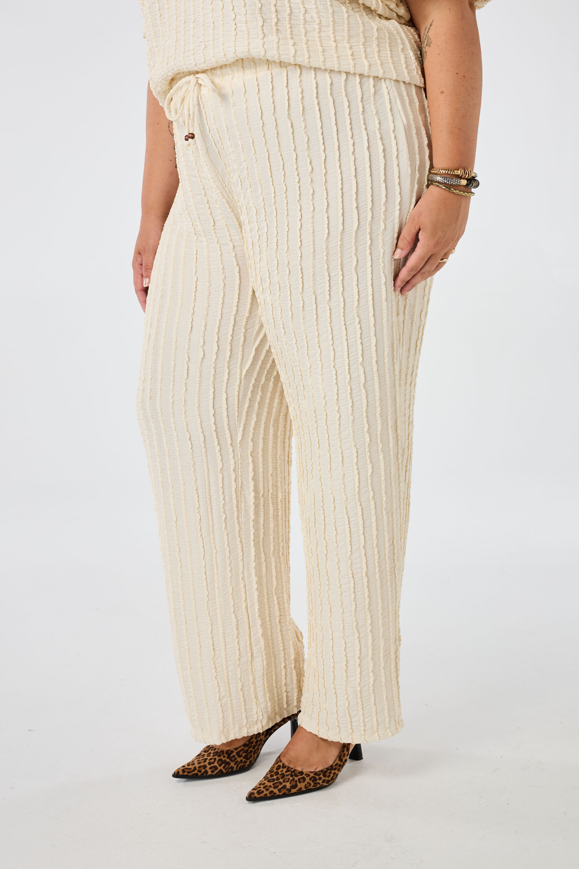Pantalon &agrave; taille &eacute;lastique image number 4