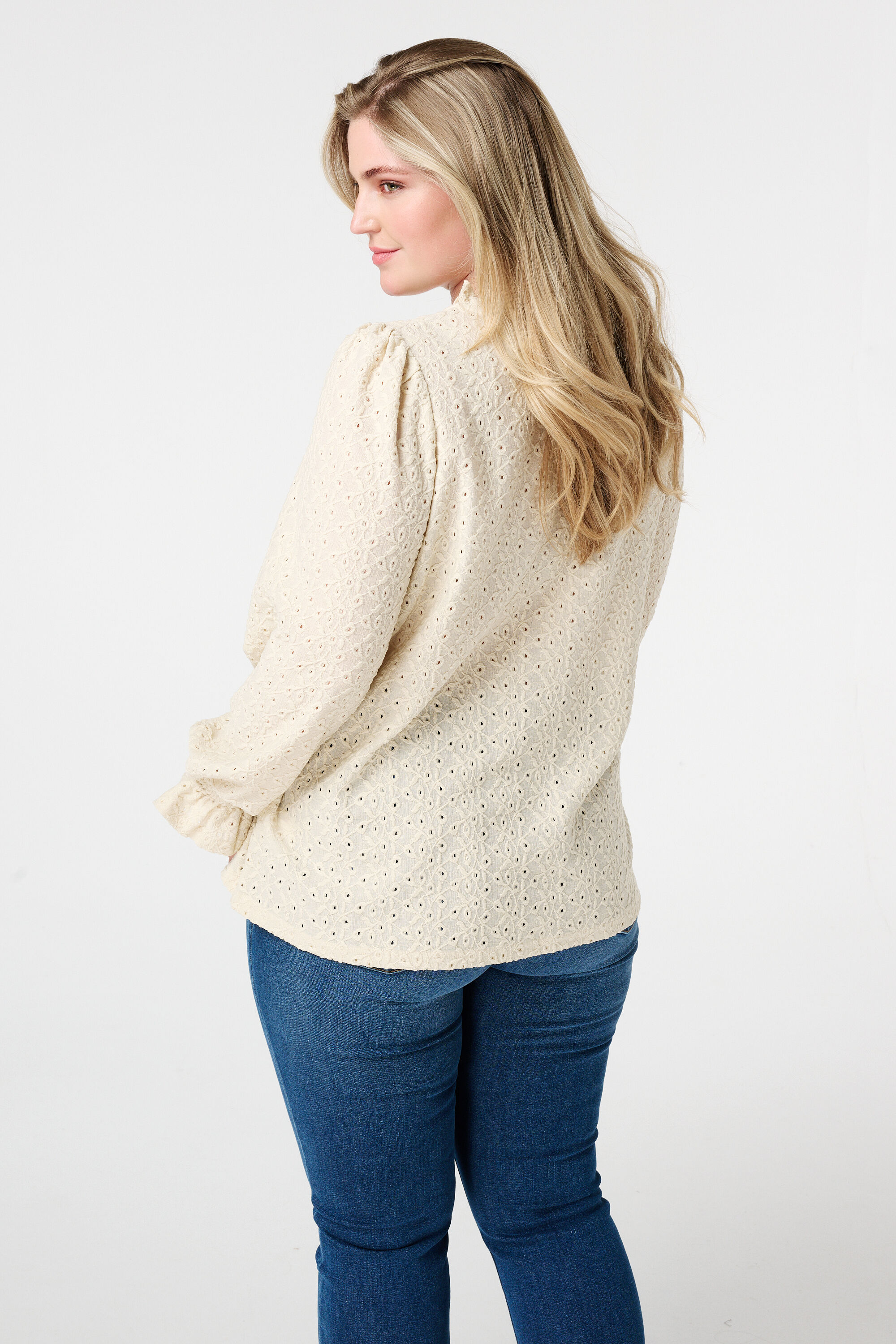  Top met broderie image number 3