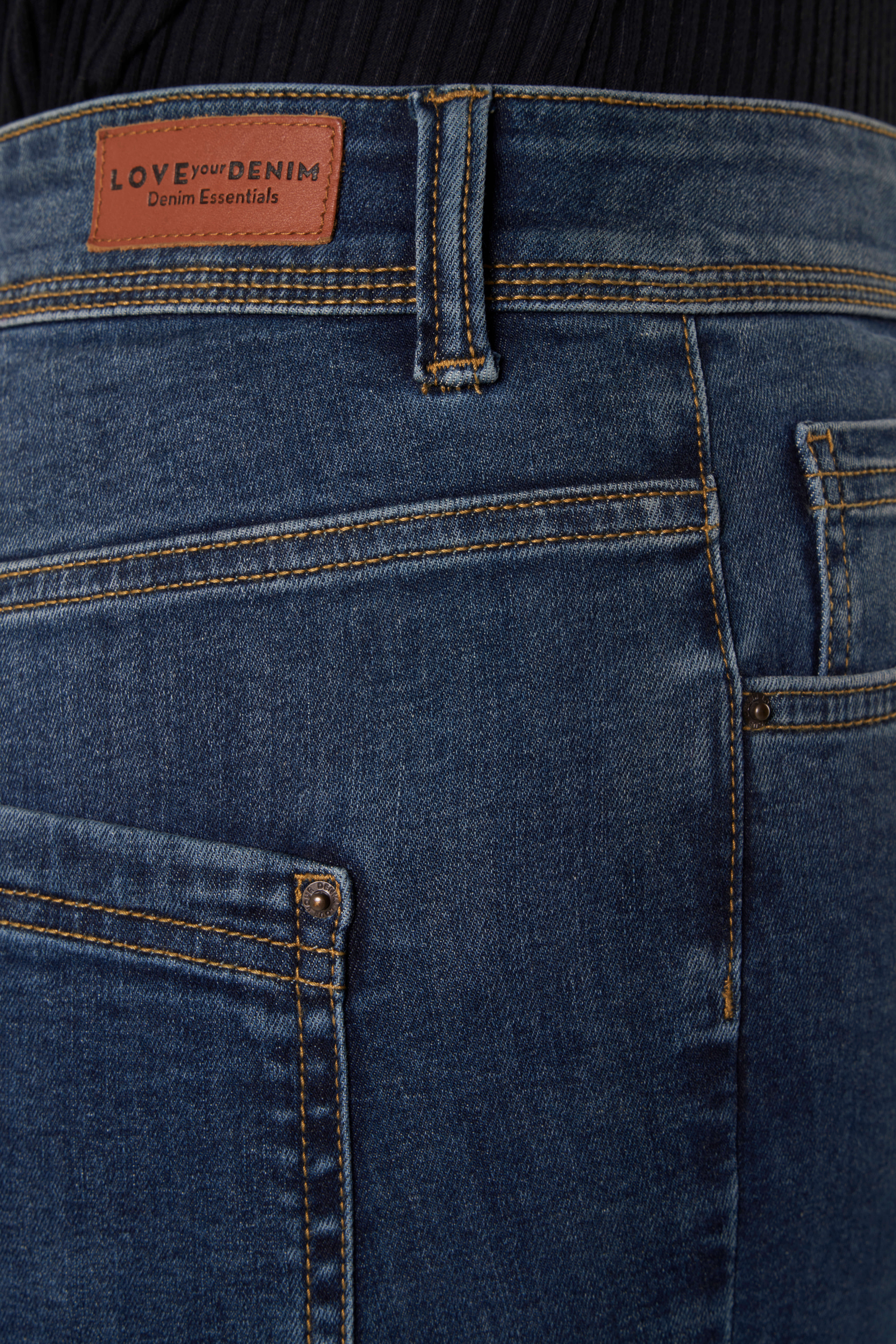 Jean moulant taille haute CHERRY image number 4