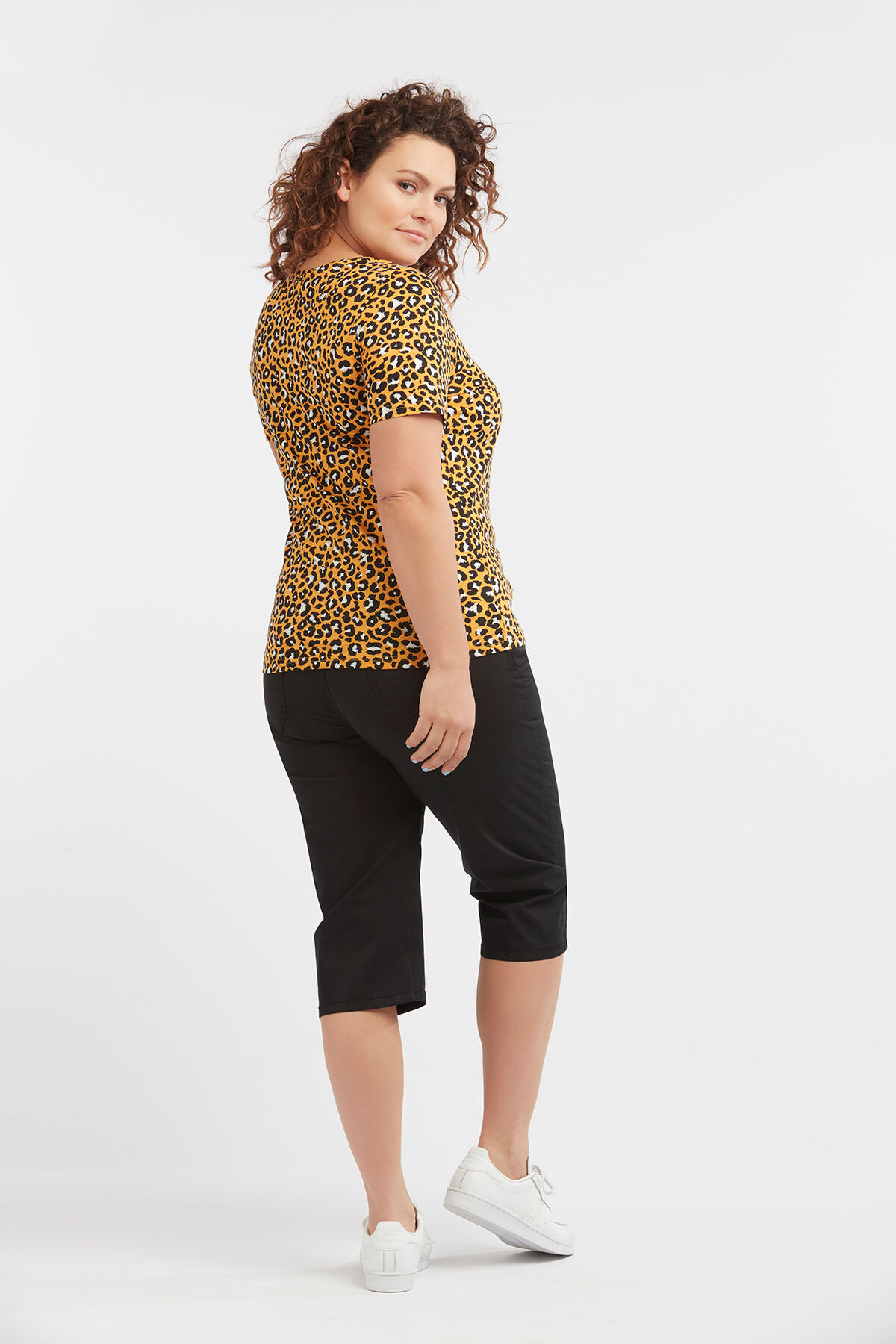 Pantacourt en coton image number 3