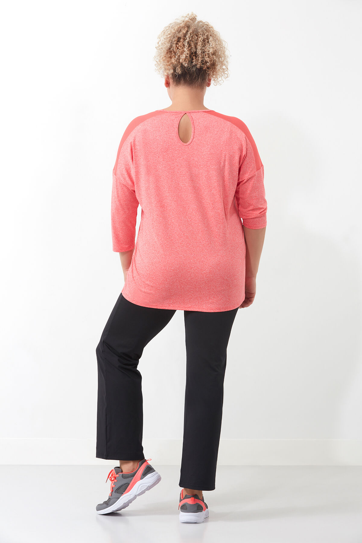 Haut sport avec manches papillon image number 3