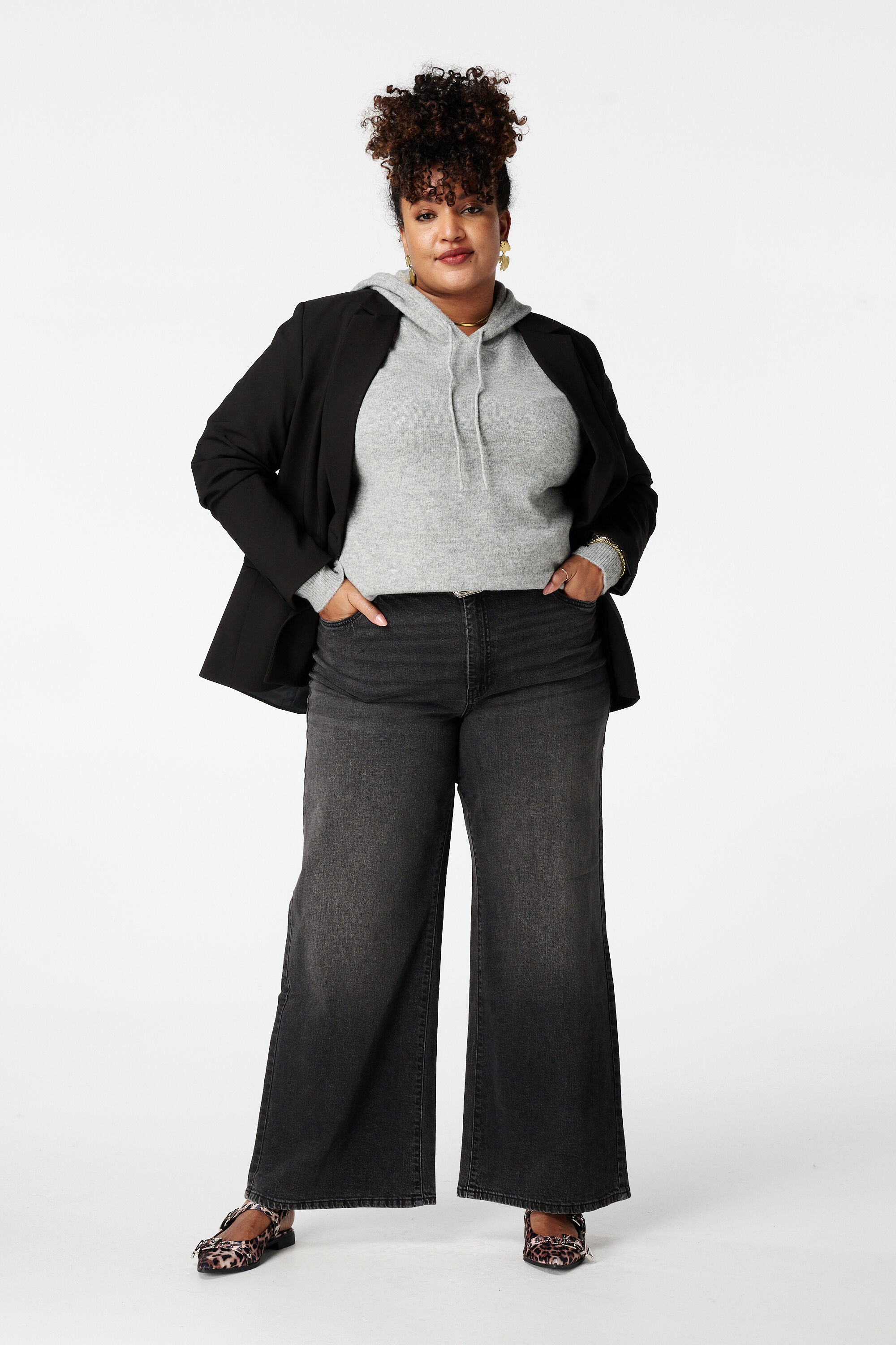 Jean &agrave; jambe large et taille haute