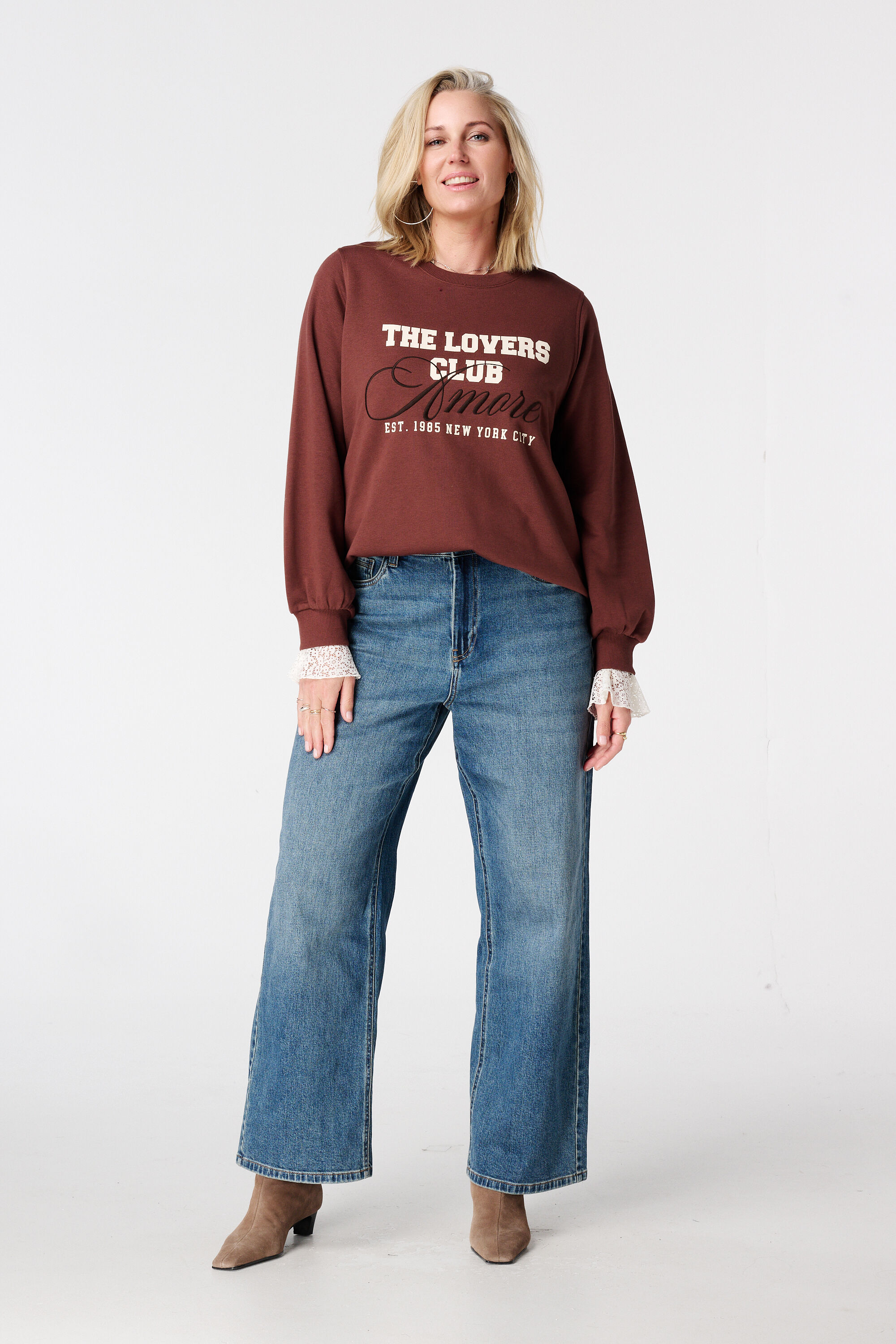 Sweater met artwork image number 5