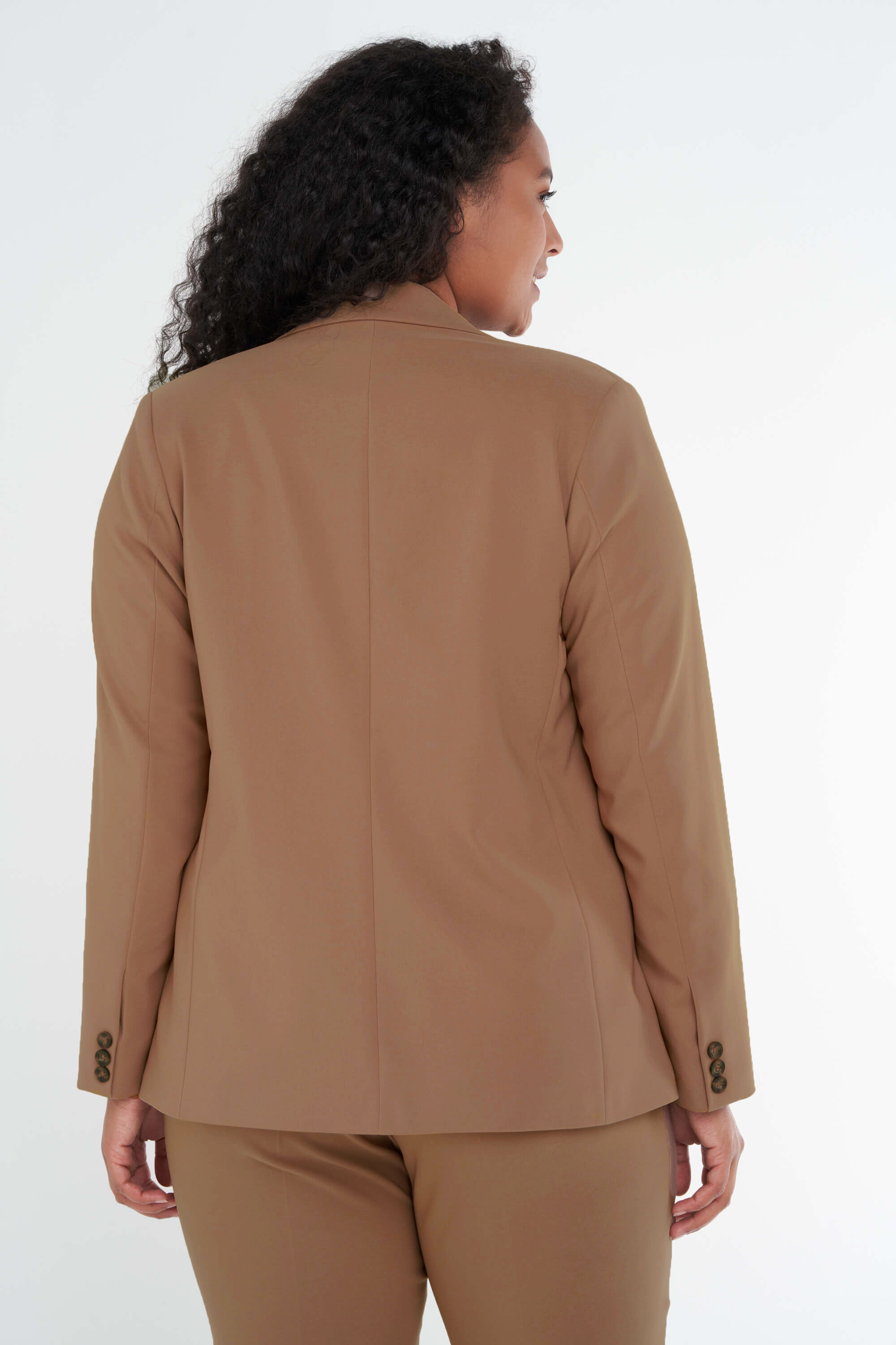 Blazer image number 3