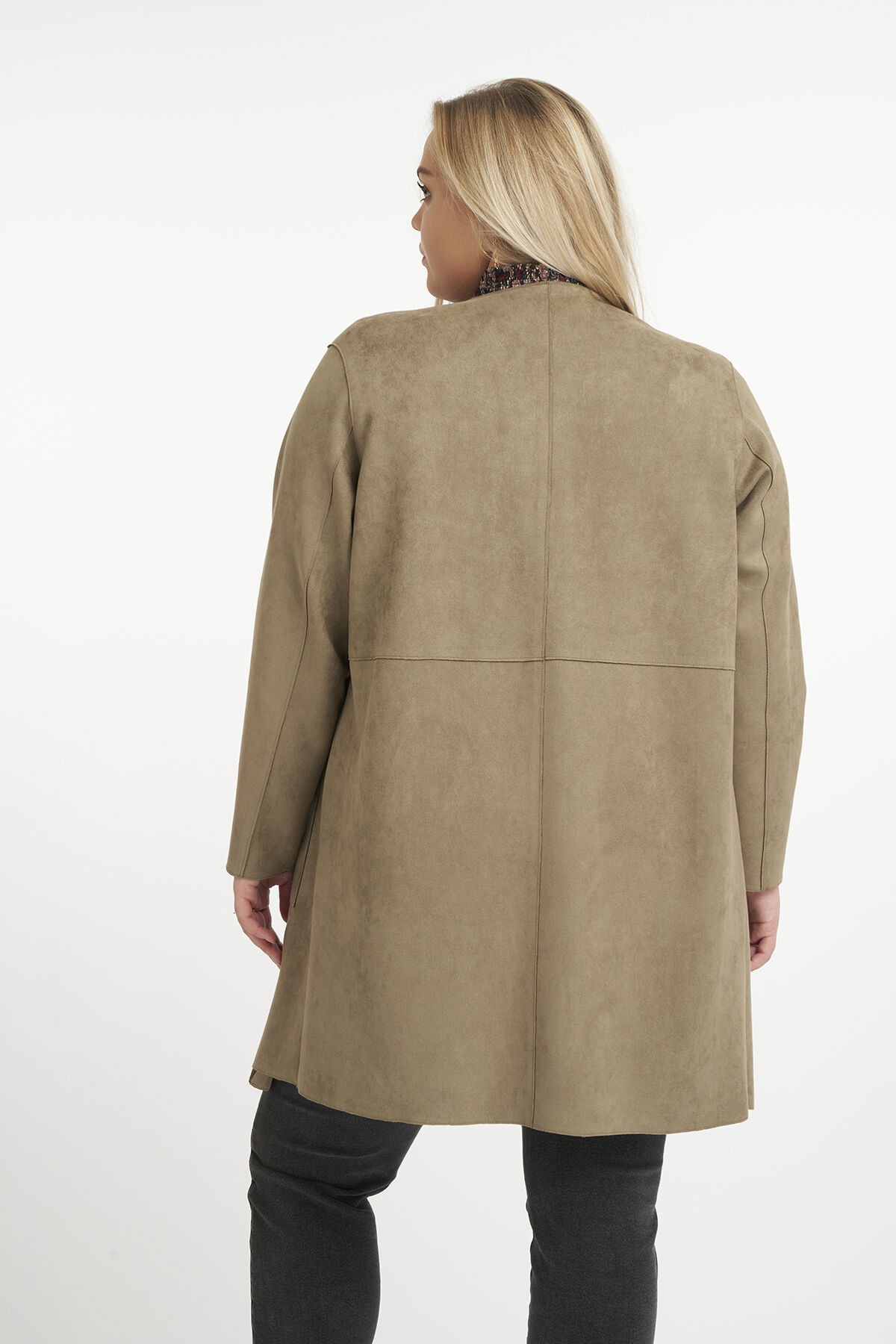 Veste en su&eacute;dine et &agrave; col rond image number 3