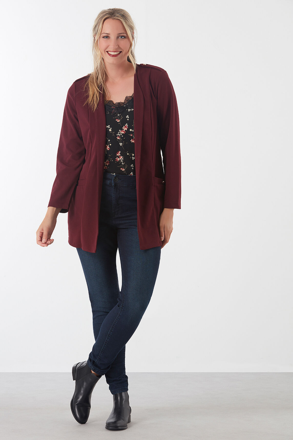 Lange blazer met schouderdetail image number 3