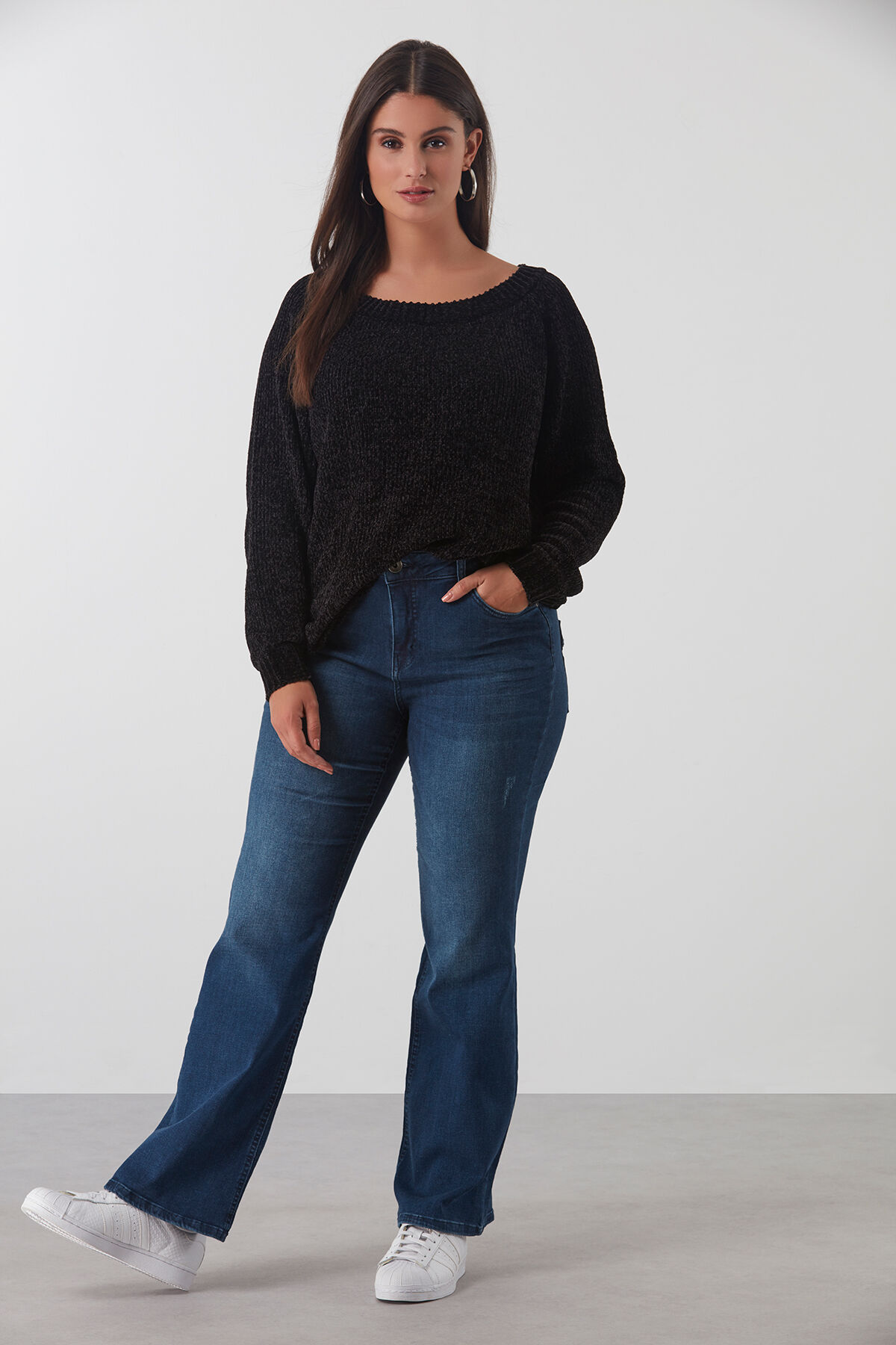 Bootcut leg SHAPING image number 4