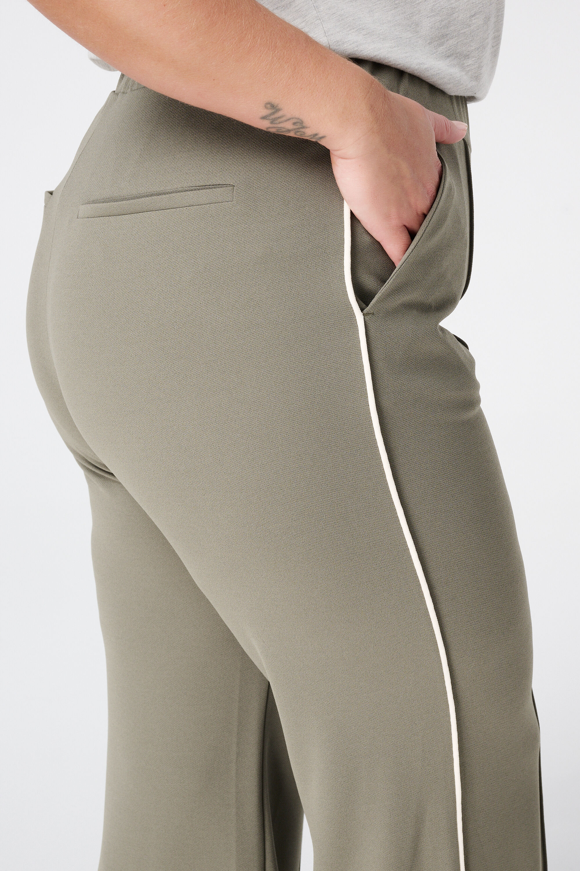 Broek met siernaden image number 4