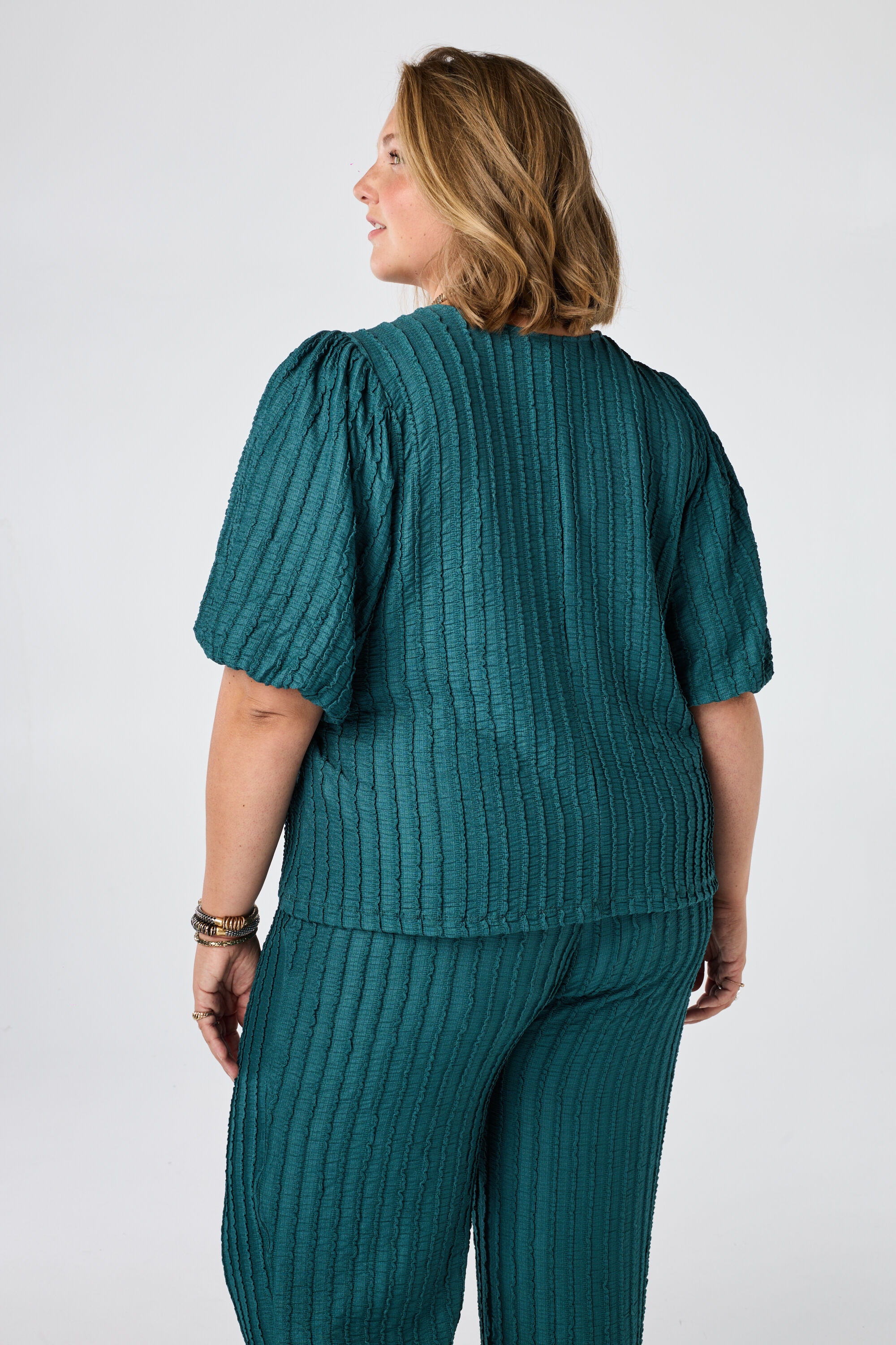 Crinkle top met pofmouwen image number 2