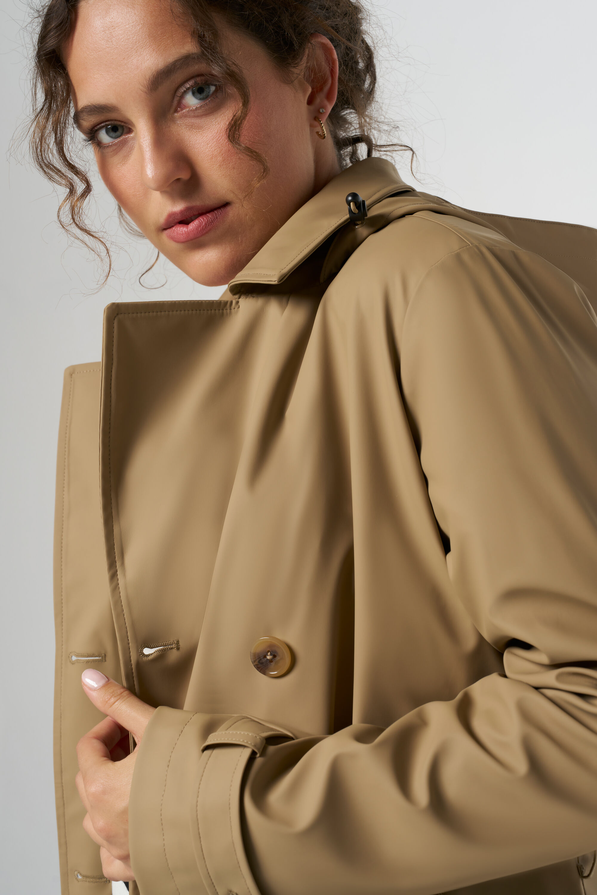 Trench imperm&eacute;able image number 4