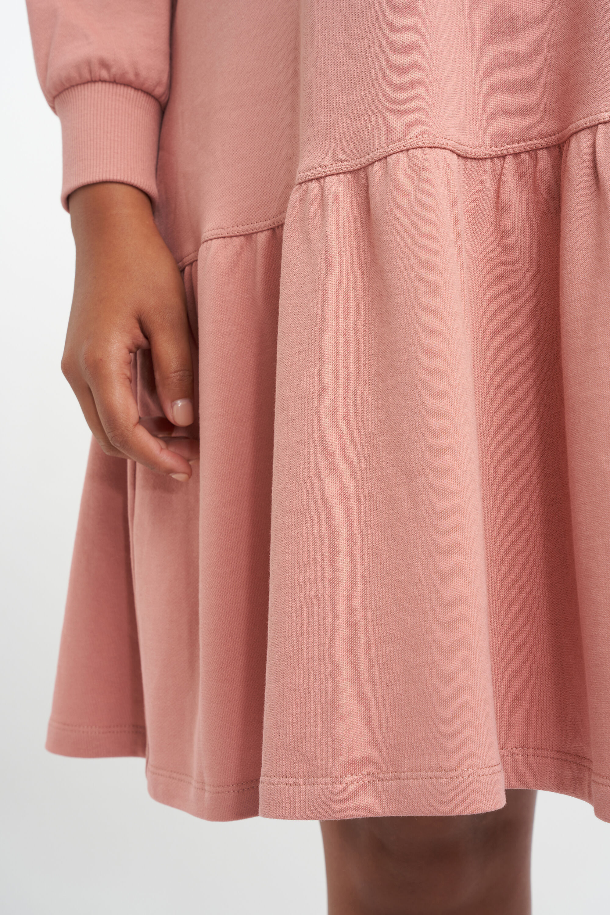 Robe pull  image number 5