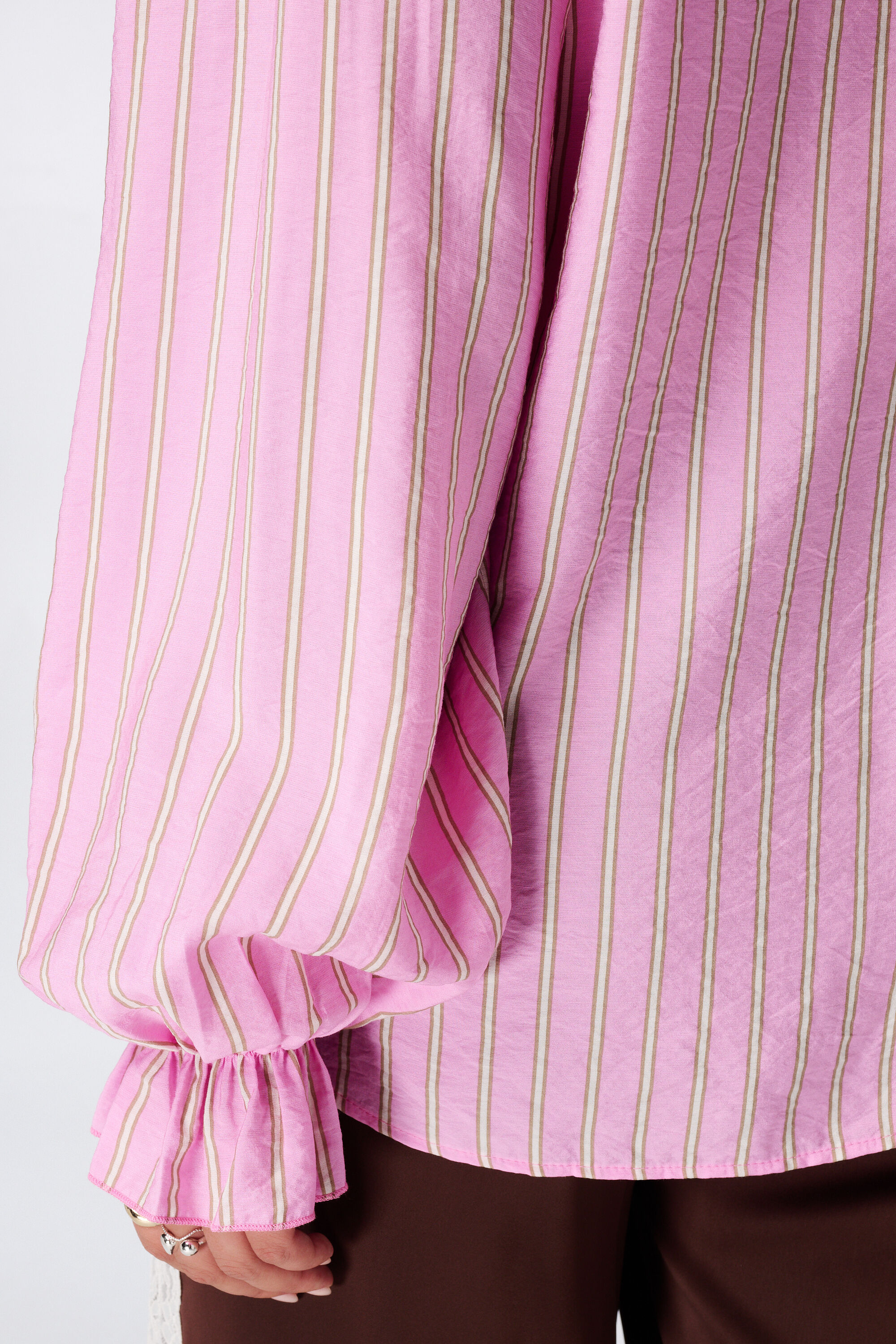Gestreepte blouse met volants image number 6
