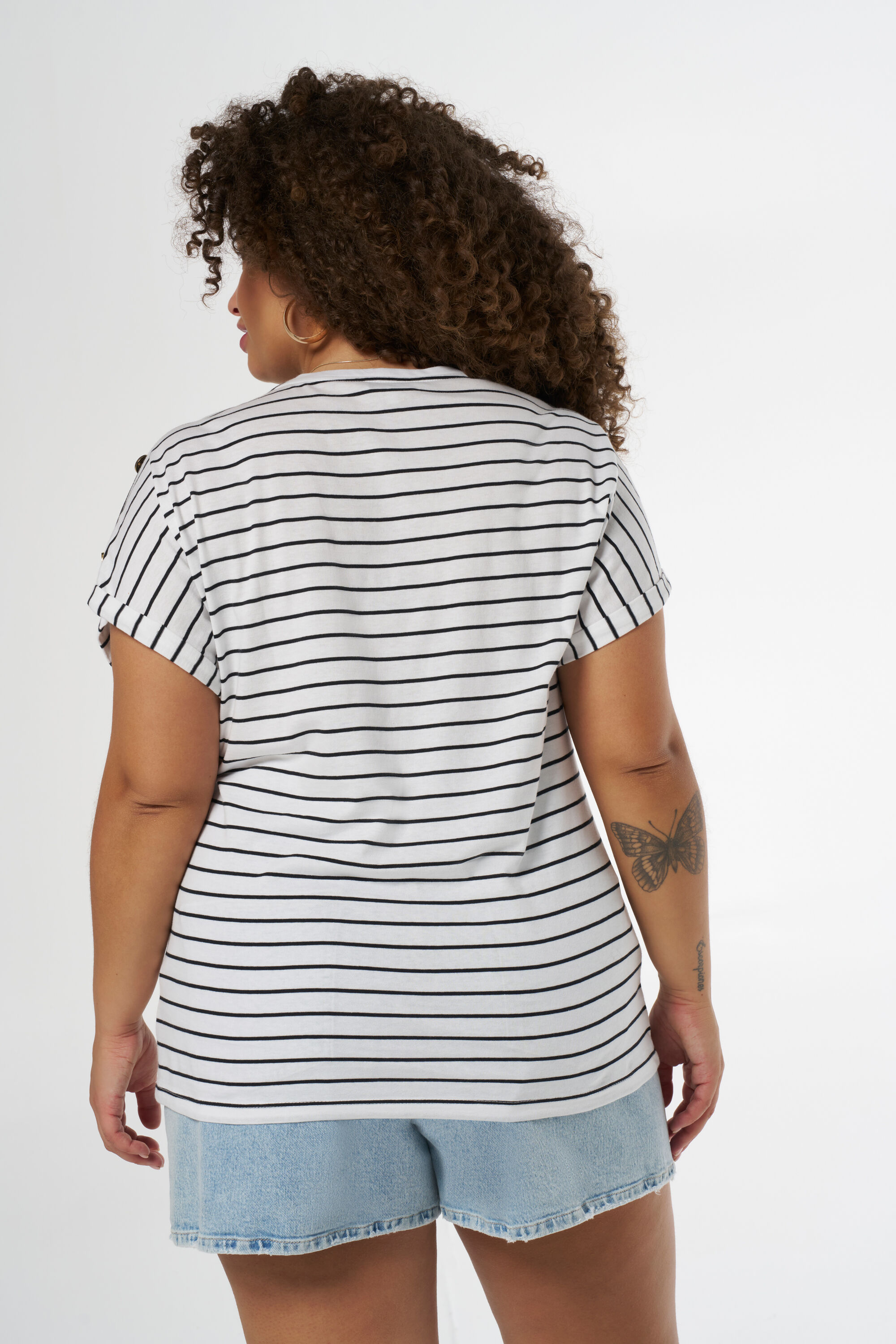 T-shirt met knopen image number 3