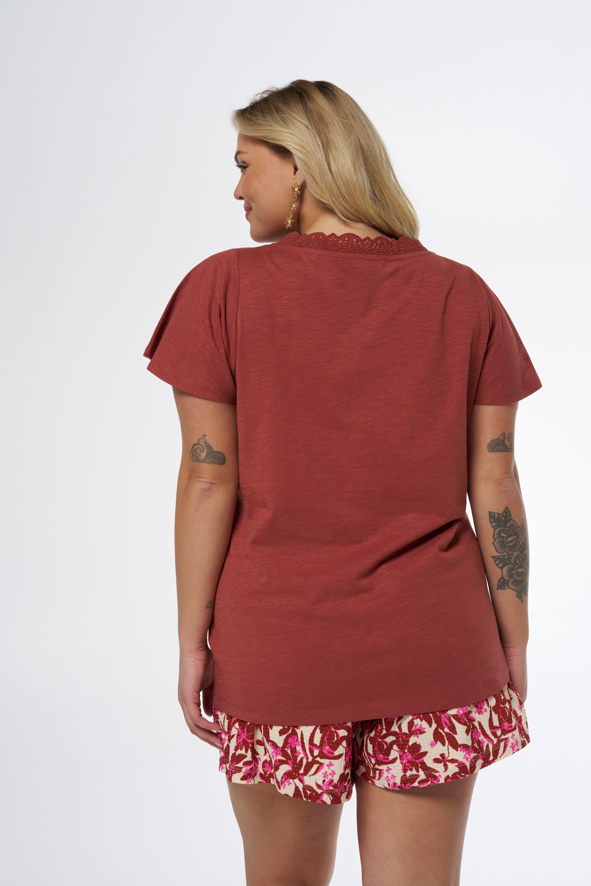 T-shirt met broderie details image number 3