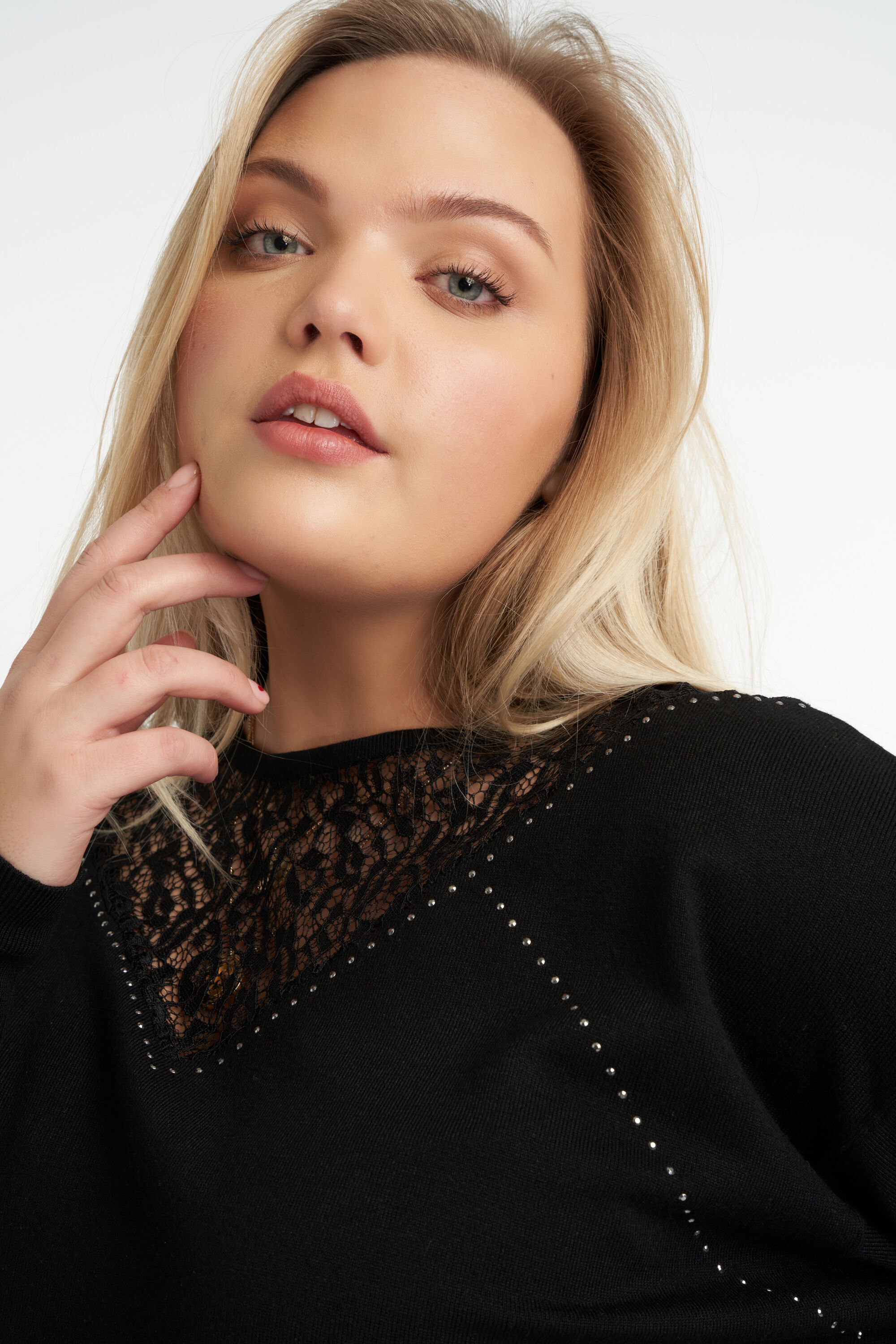 Crochet top met ajourpatroon en strikkoord image number 4