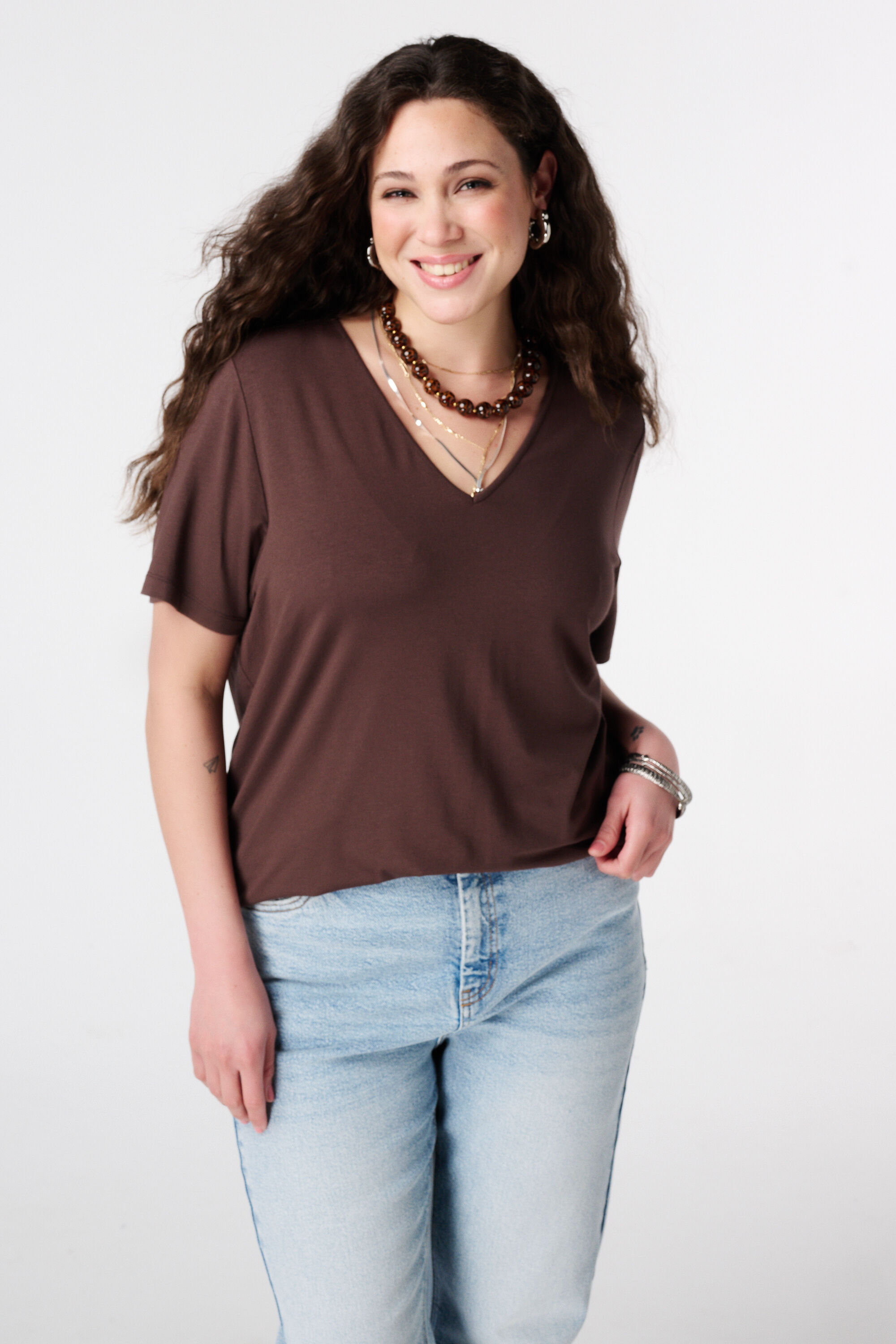 T-shirt &agrave; col en V