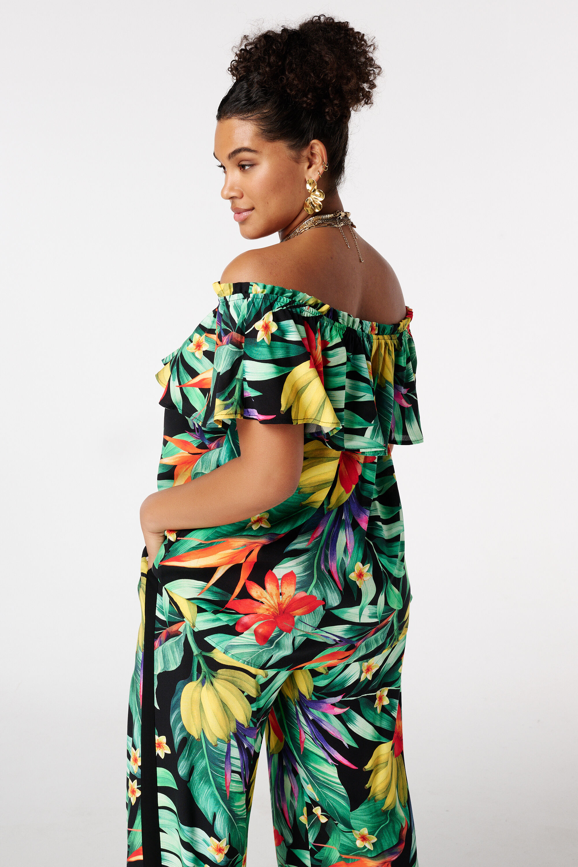 Off-shoulder blouse image number 3