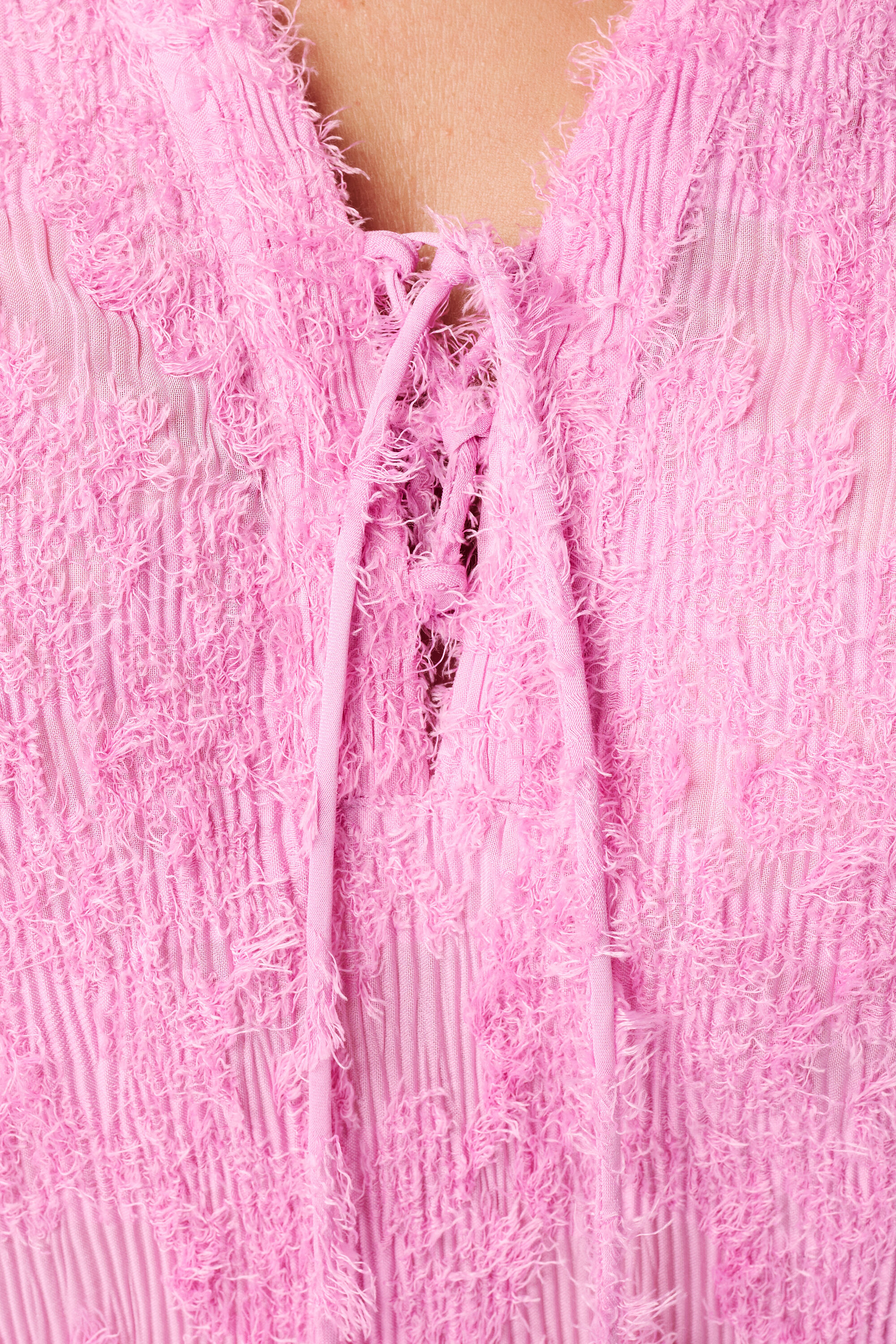 Fluffy blouse met v-hals image number 6