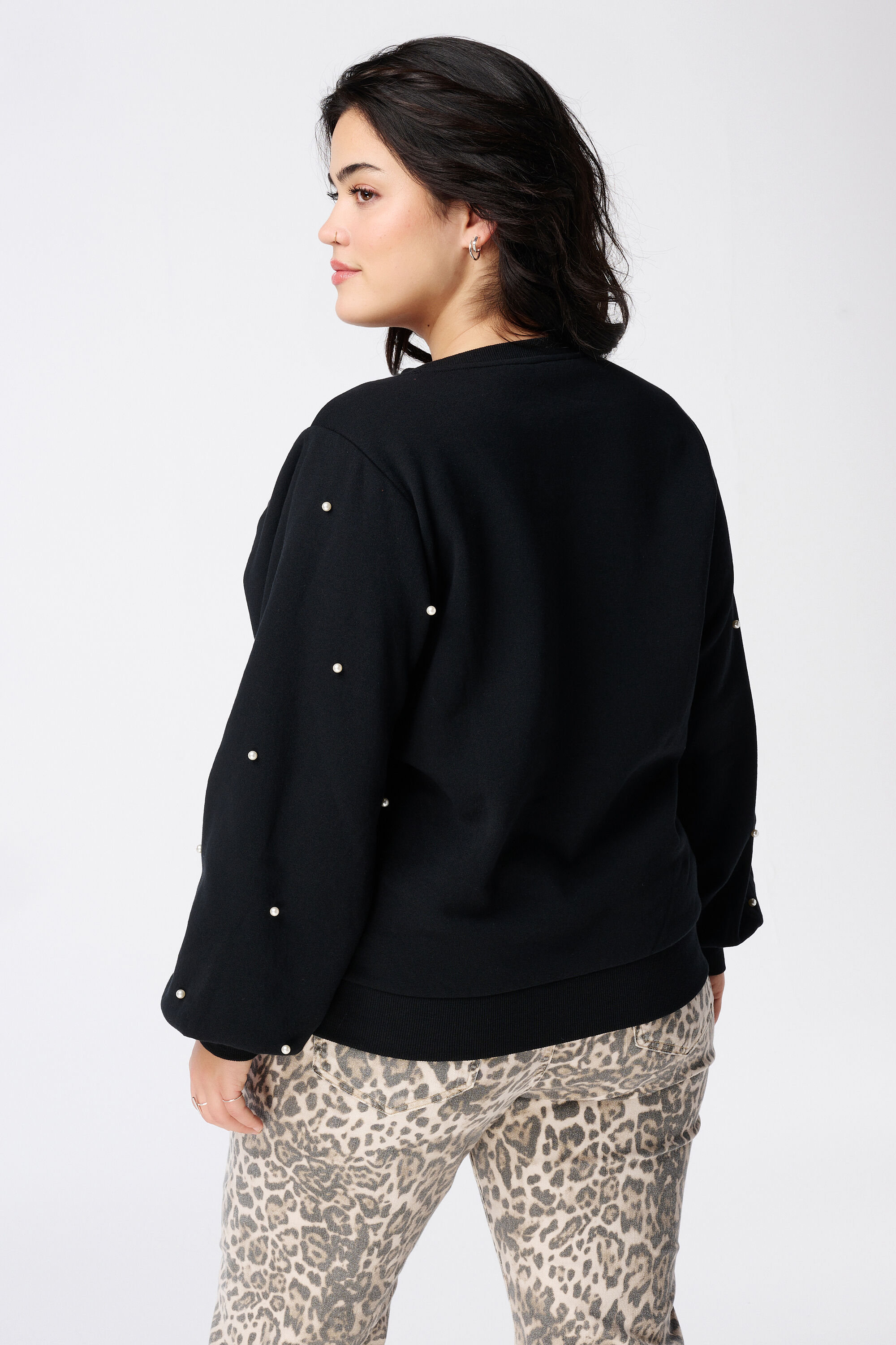 Pull avec des perles image number 3