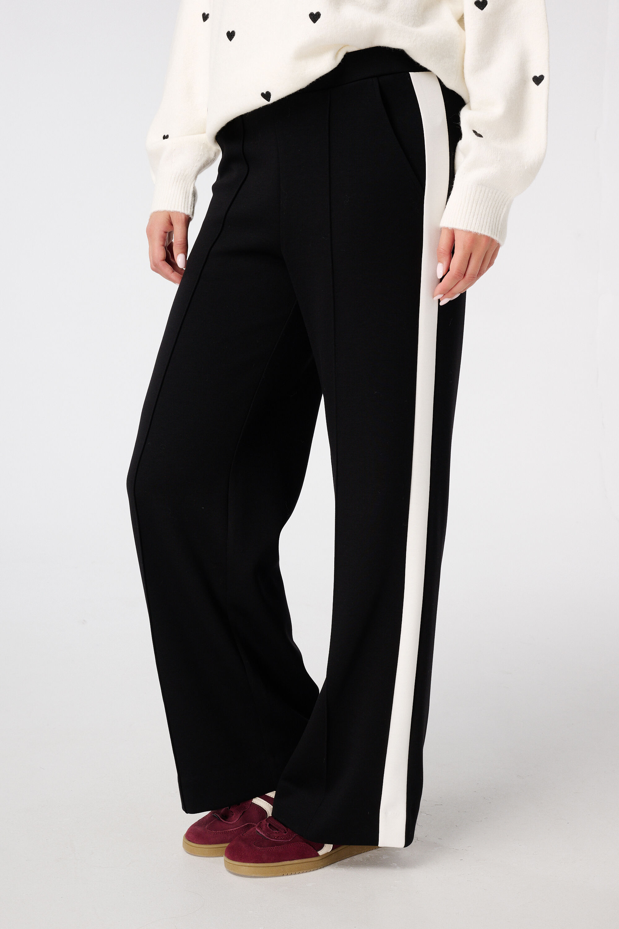 Pantalon large avec rayures contrastantes image number 5