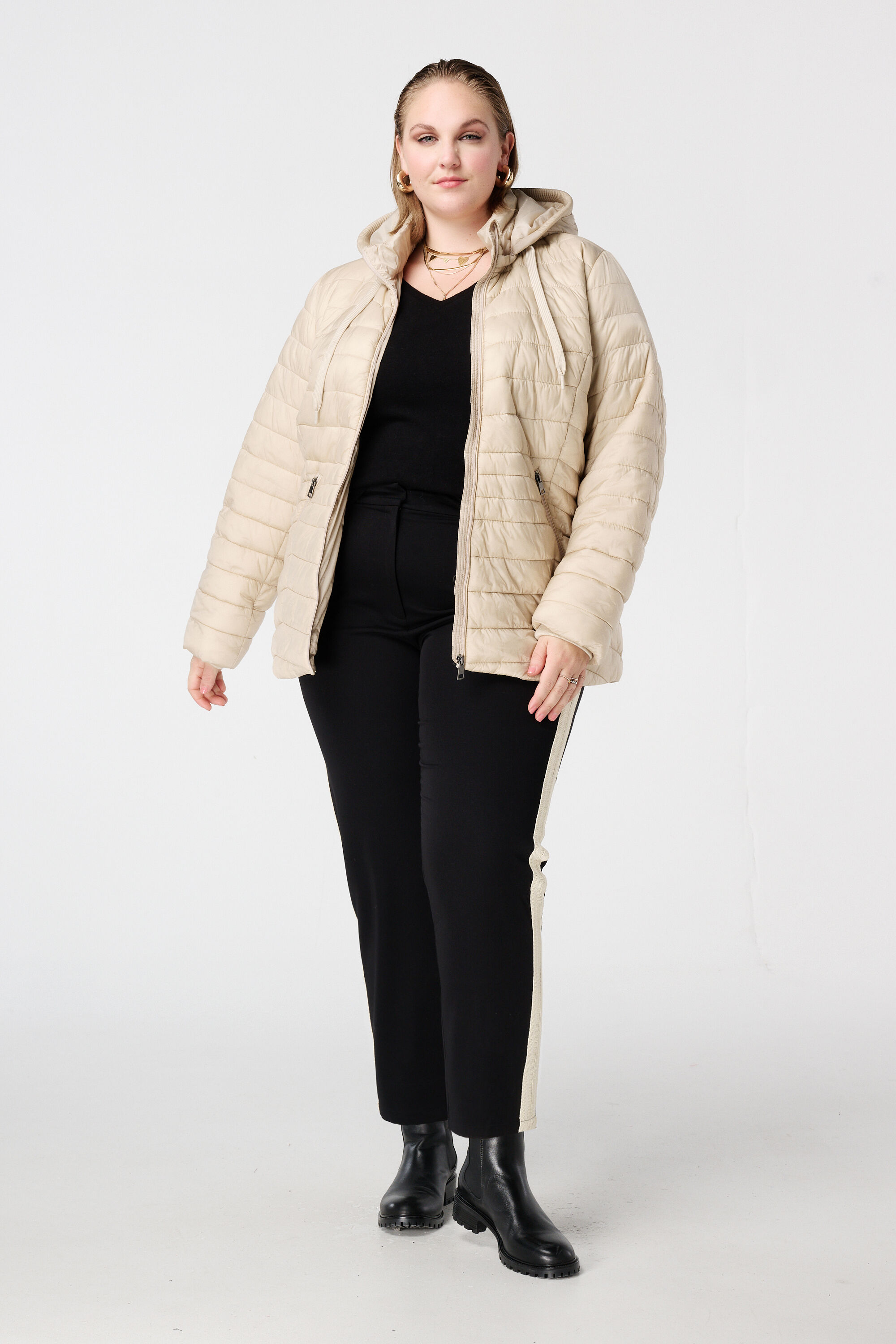 Veste l&eacute;g&egrave;rement matelass&eacute;e image number 5