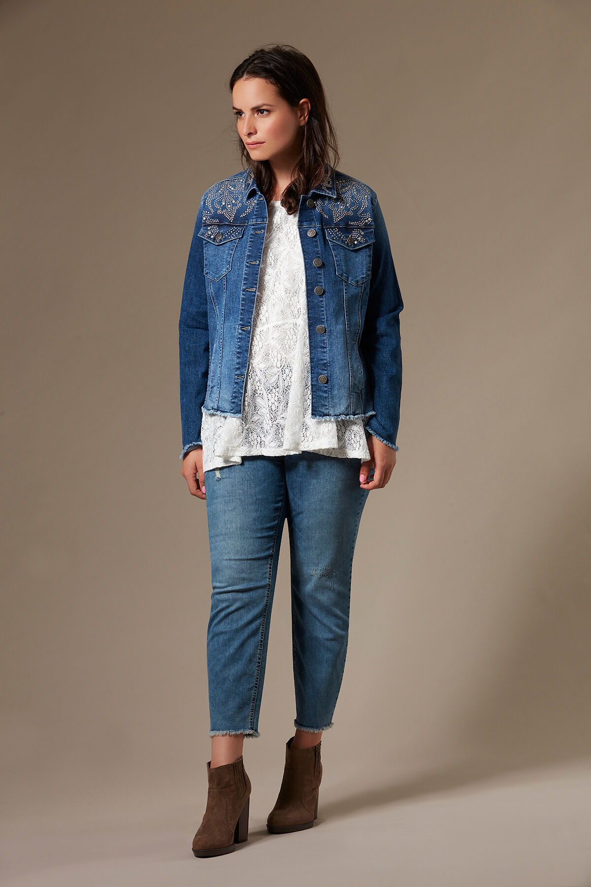 Slim leg jeans met gerafelde rand image number 5