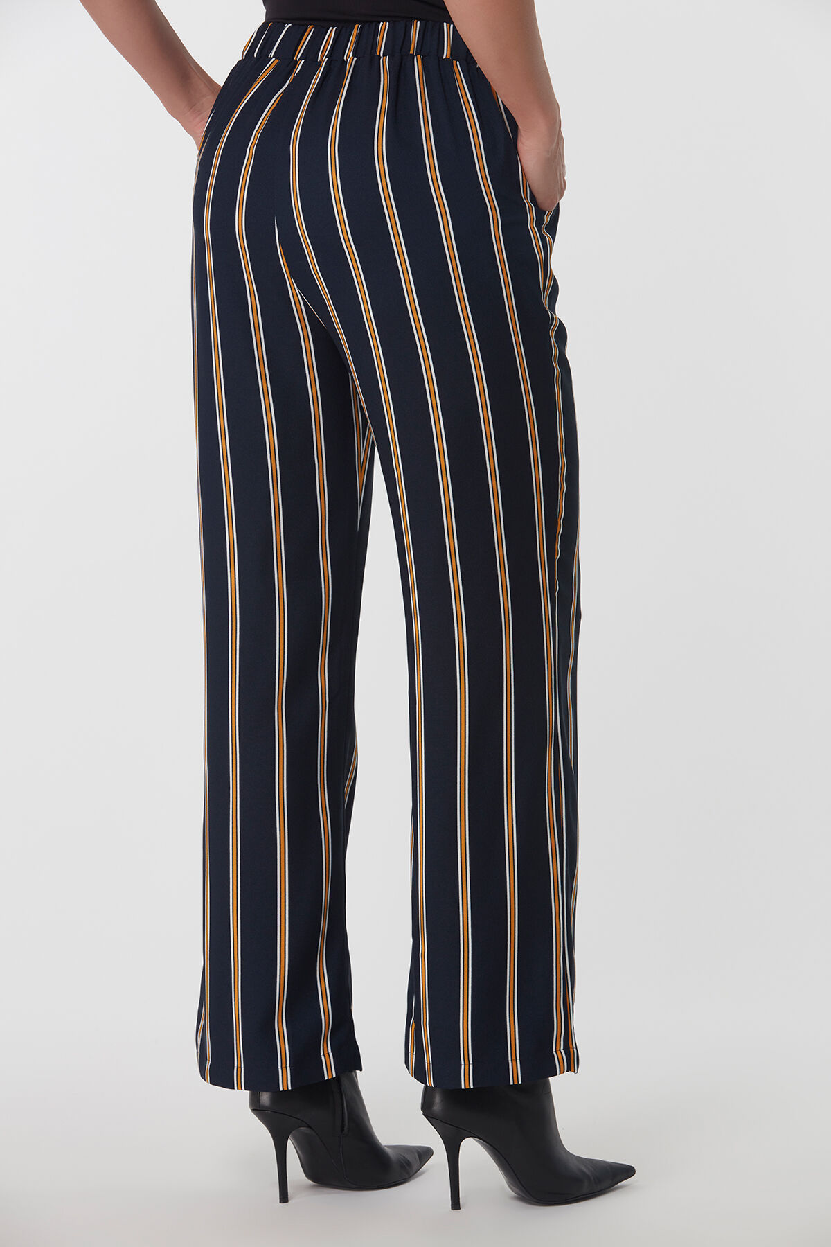 Pantalon large ray&eacute; image number 3