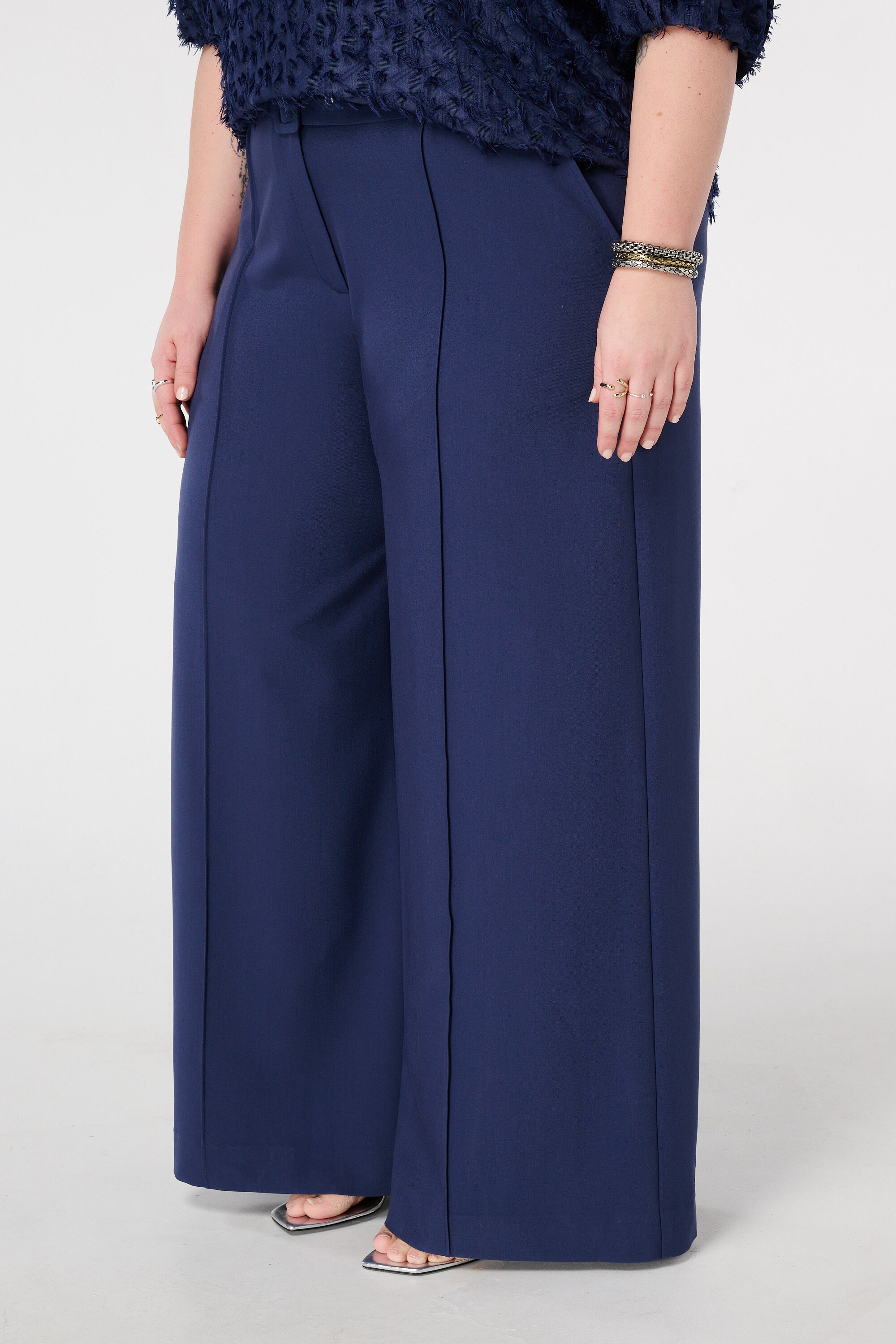 Wide leg broek met ceintuur image number 3