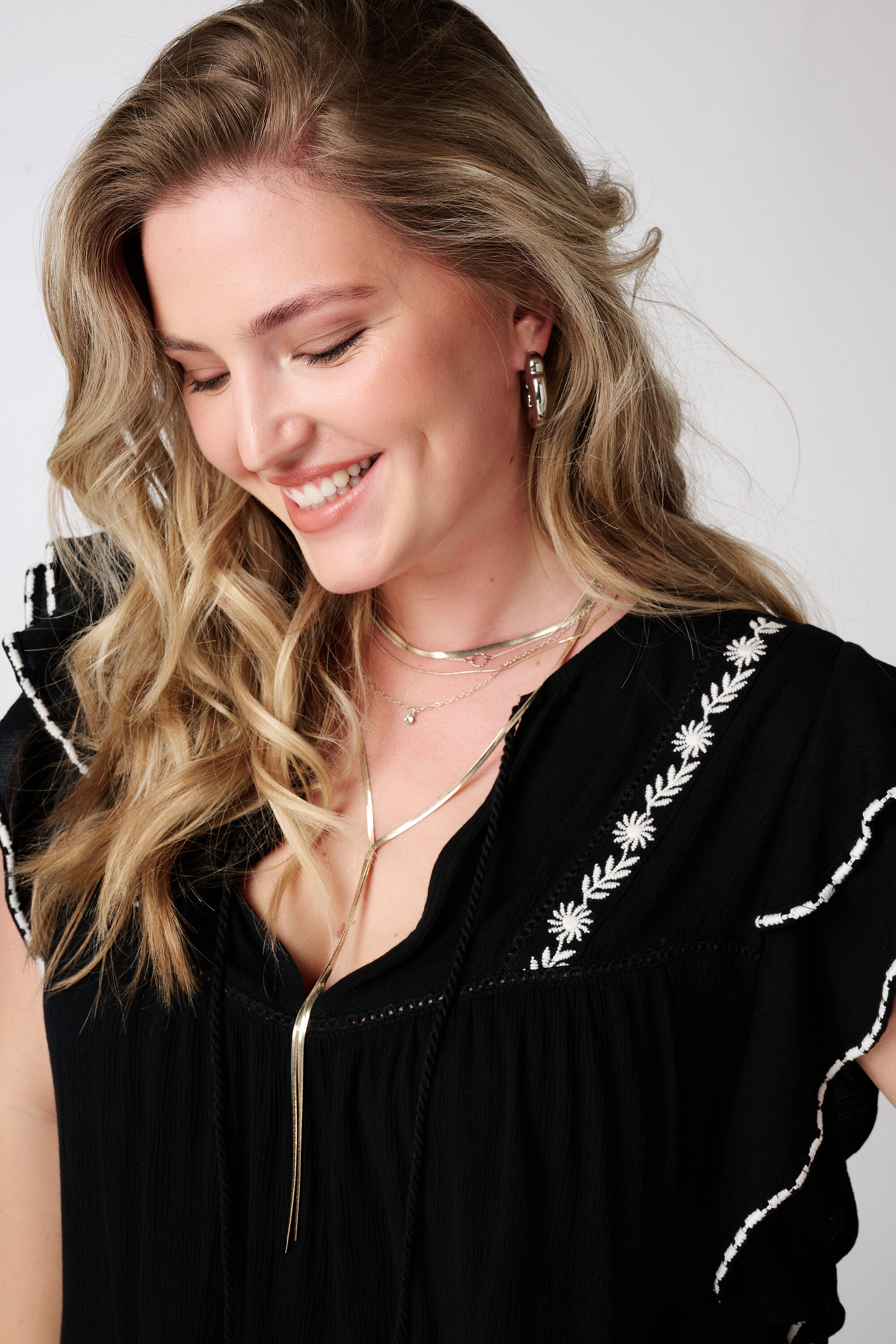 Blouse &agrave; manches courtes &agrave; volants image number 4