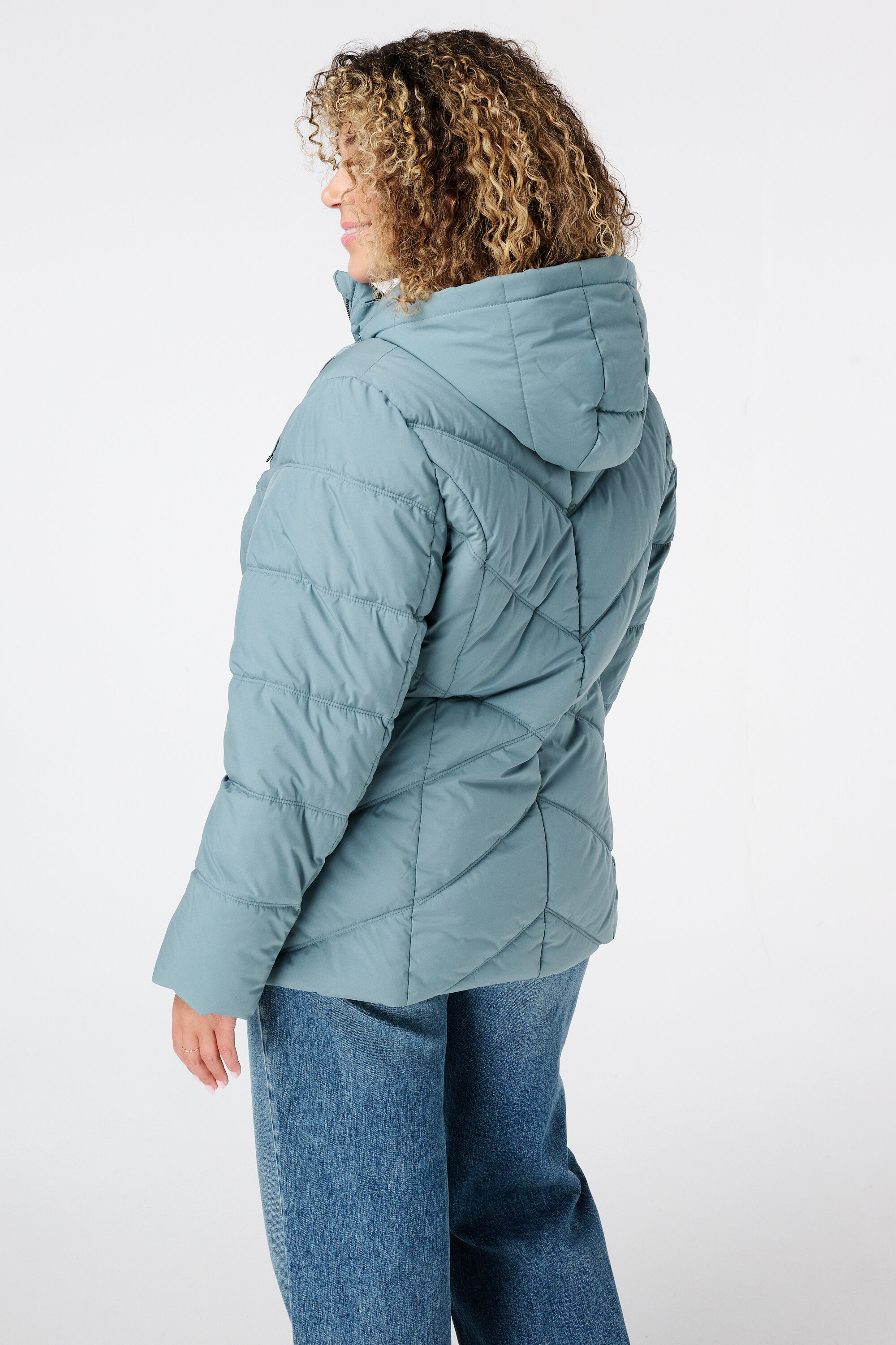 Gewatteerde jas met capuchon image number 3