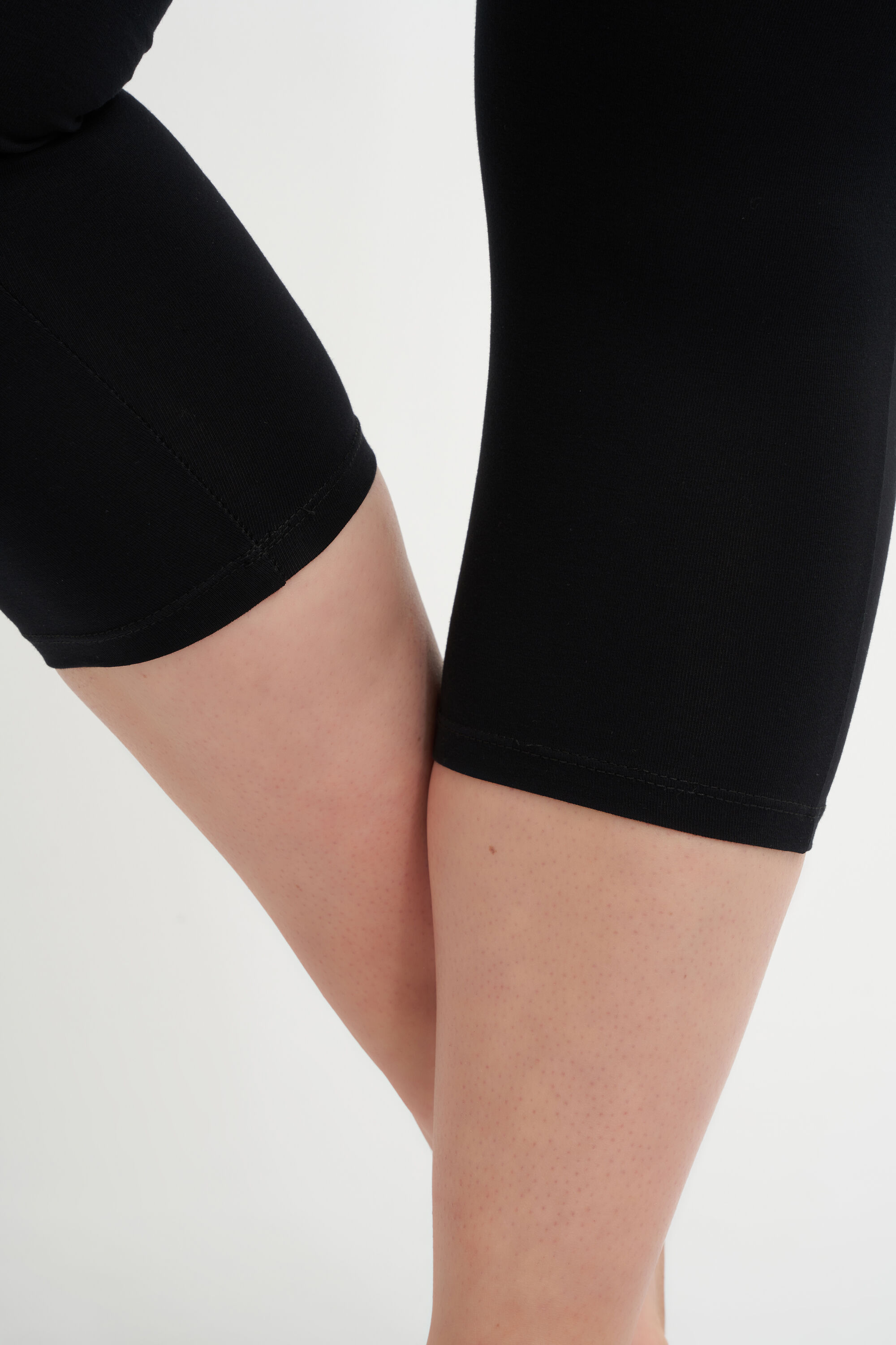 Capri legging image number 4