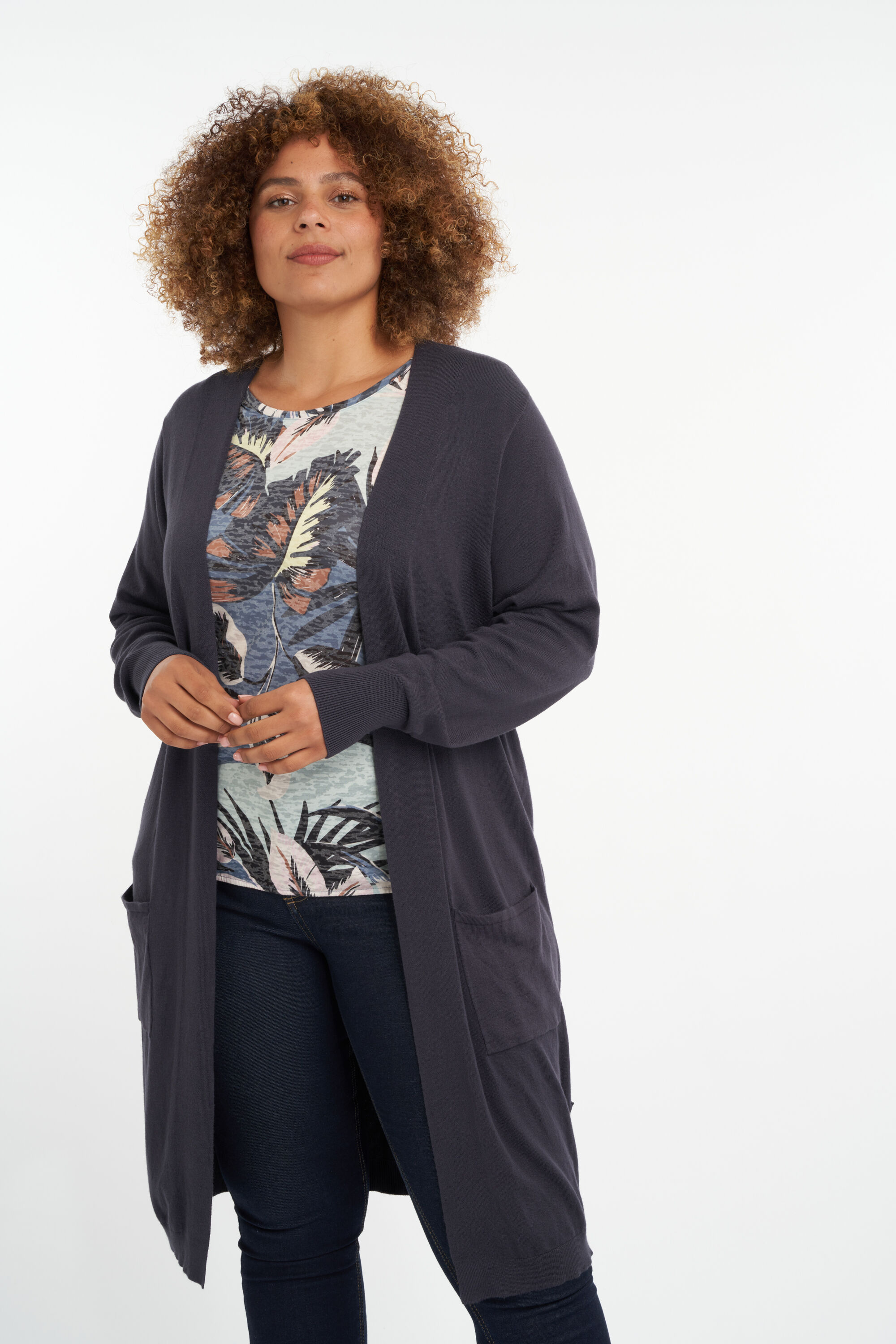 Fijngebreid openvallend vest image number 5