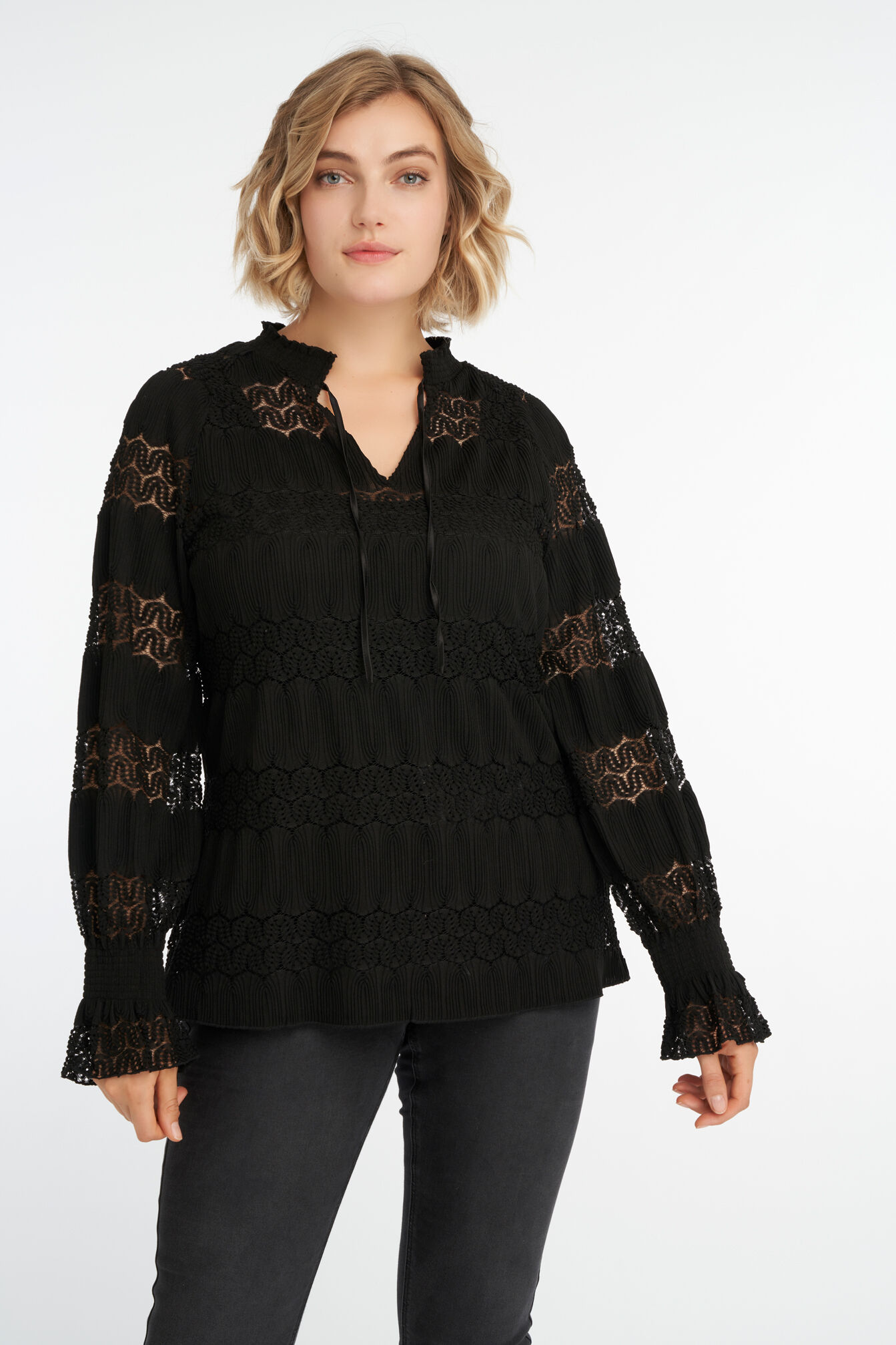 Haut &agrave; col montant image number 4