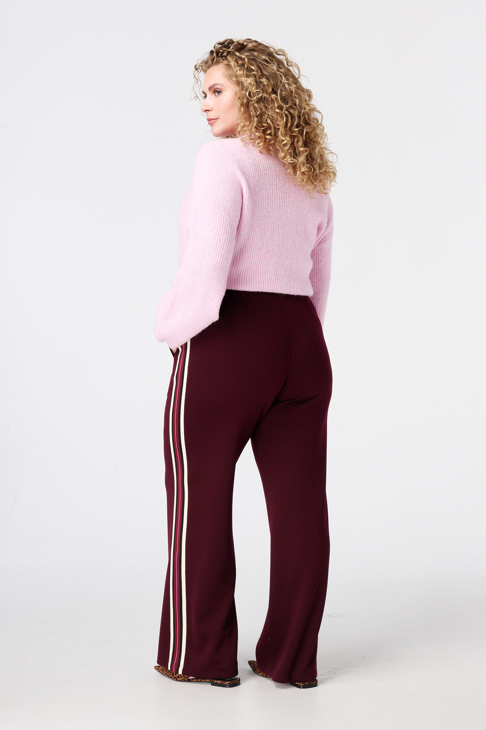 wide fit pantalon met bies aan de zijkant image number 3