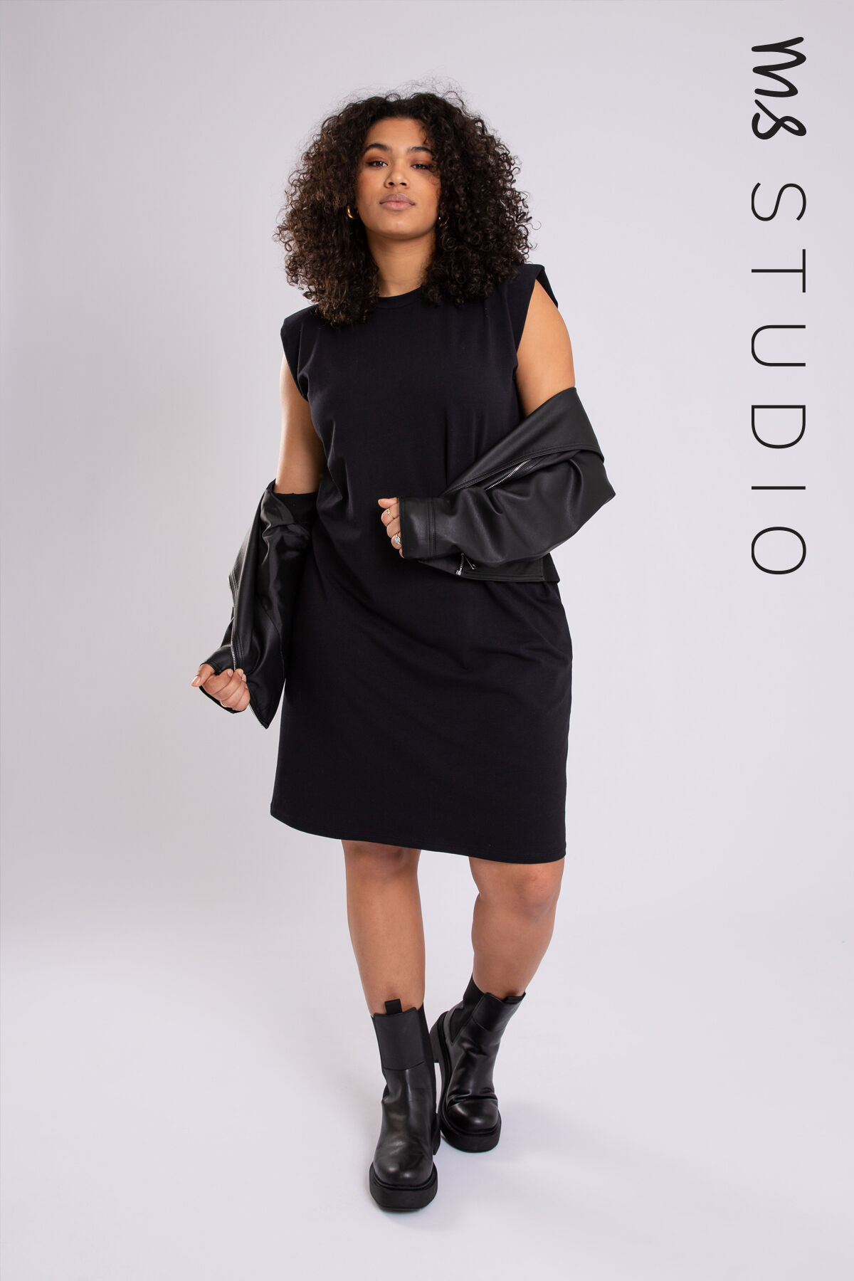 Jurk met schoudervulling hot sale