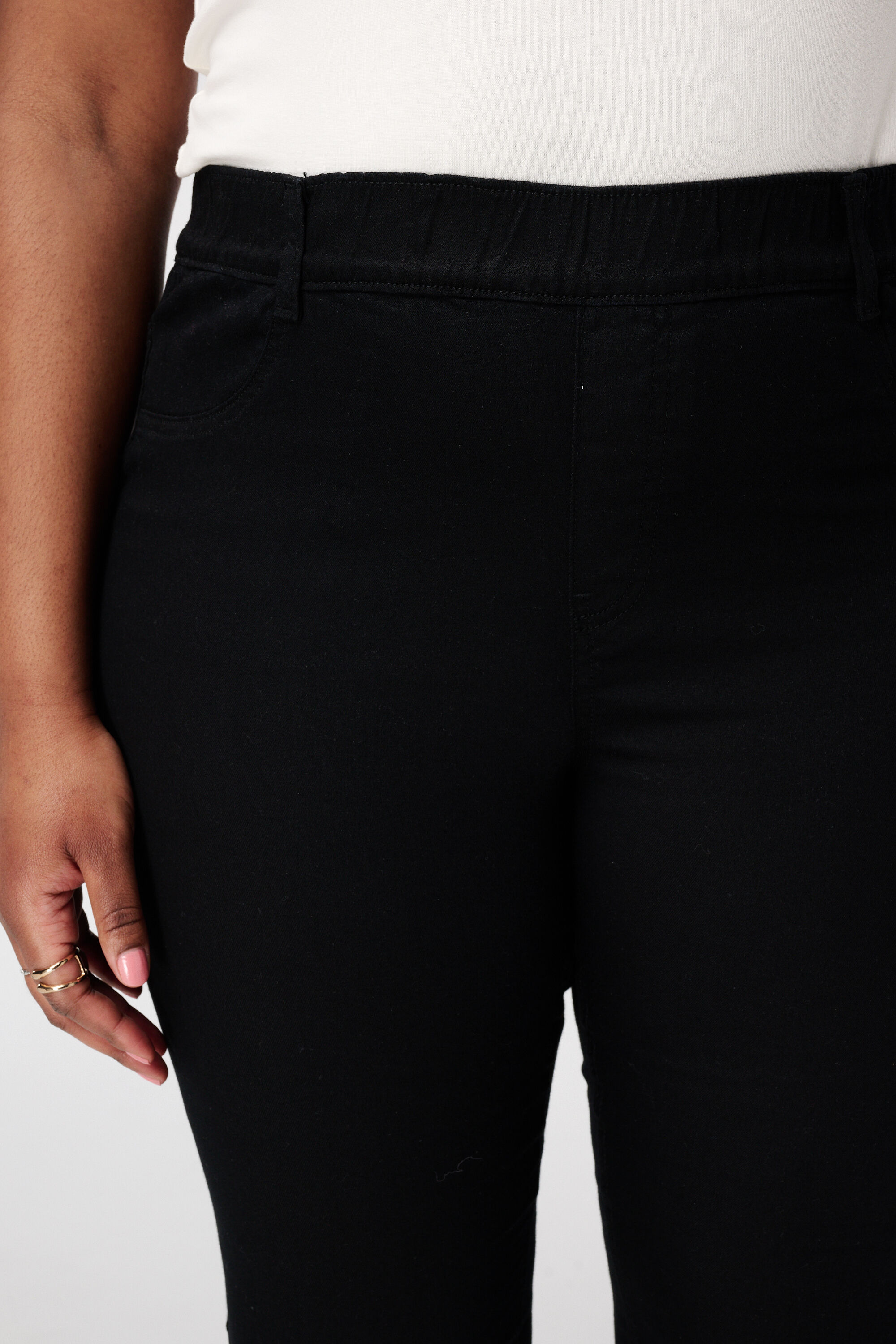 Tregging avec un look denim image number 4