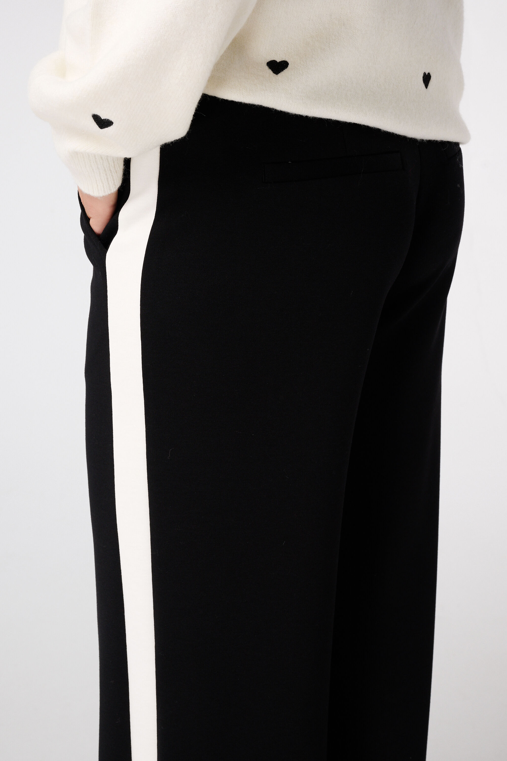 Pantalon large avec rayures contrastantes image number 4