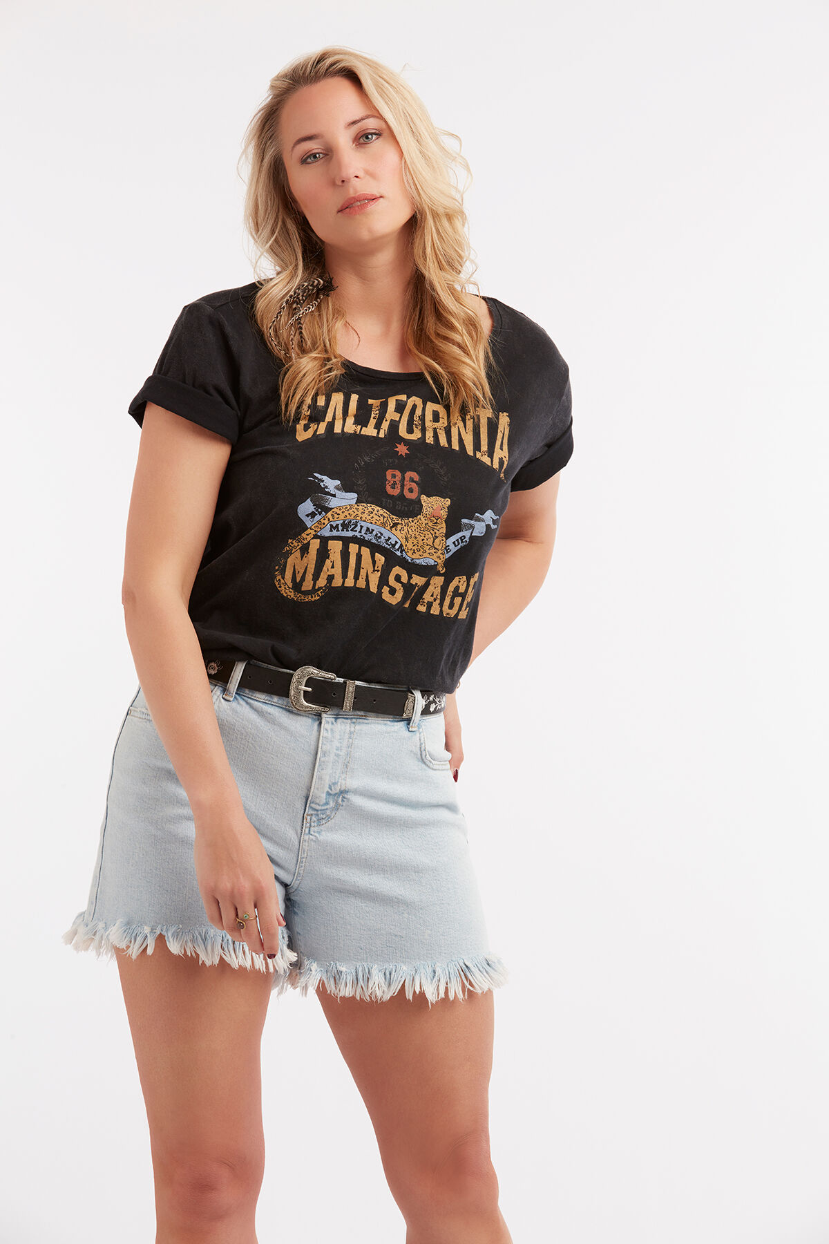 Bleached short met gerafelde rand image number 6