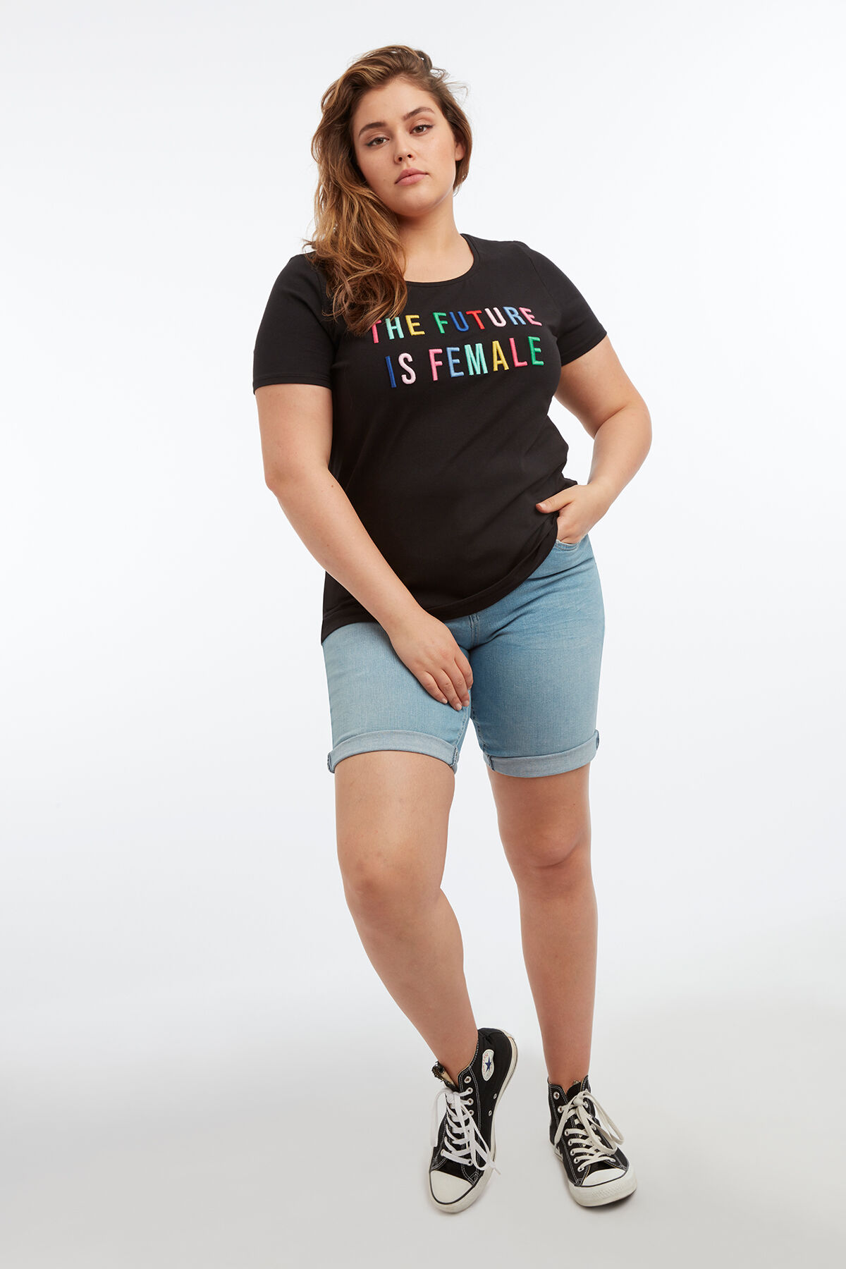 T-shirt met embroidery image number 4