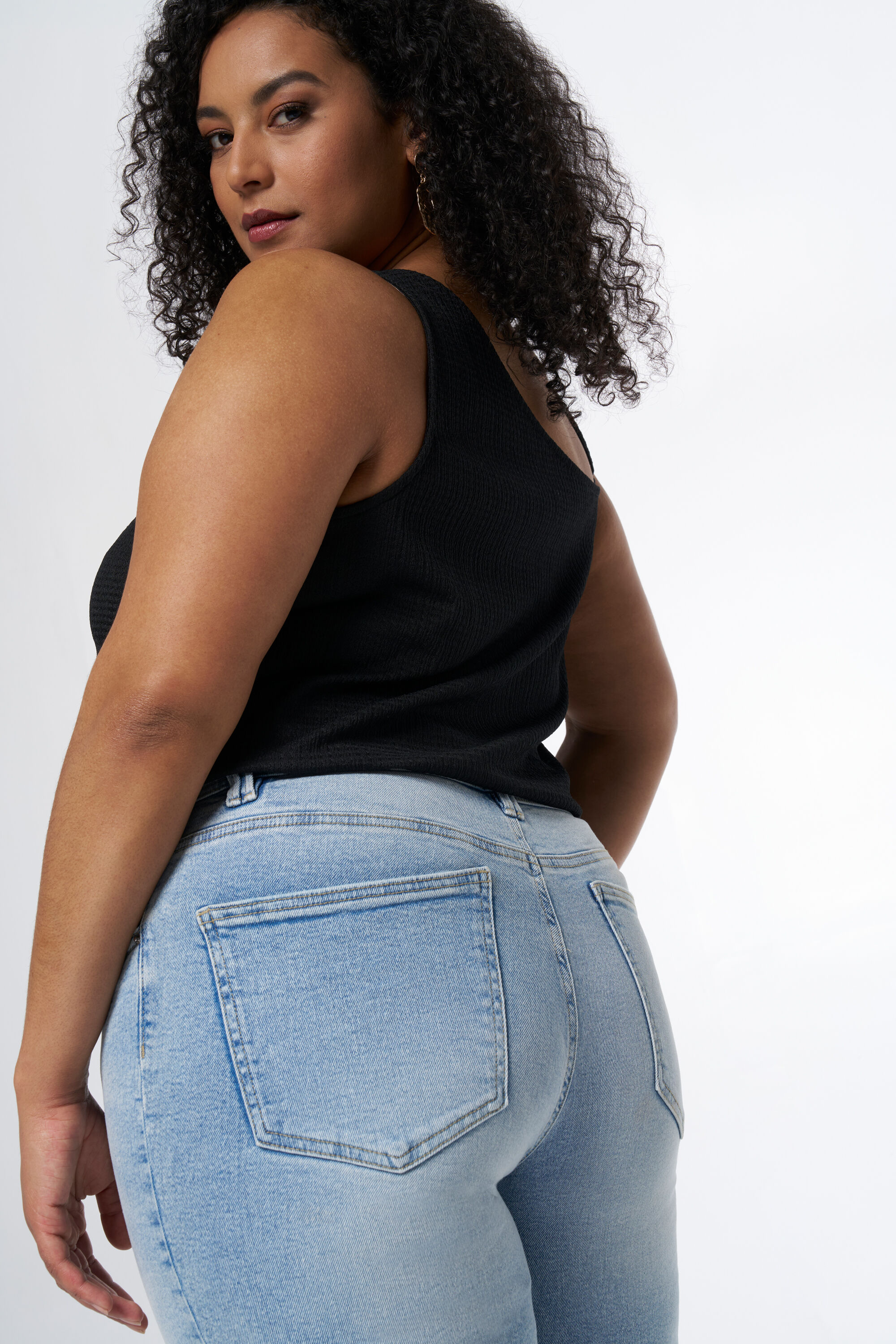 Denim short met langere pijpen image number 4