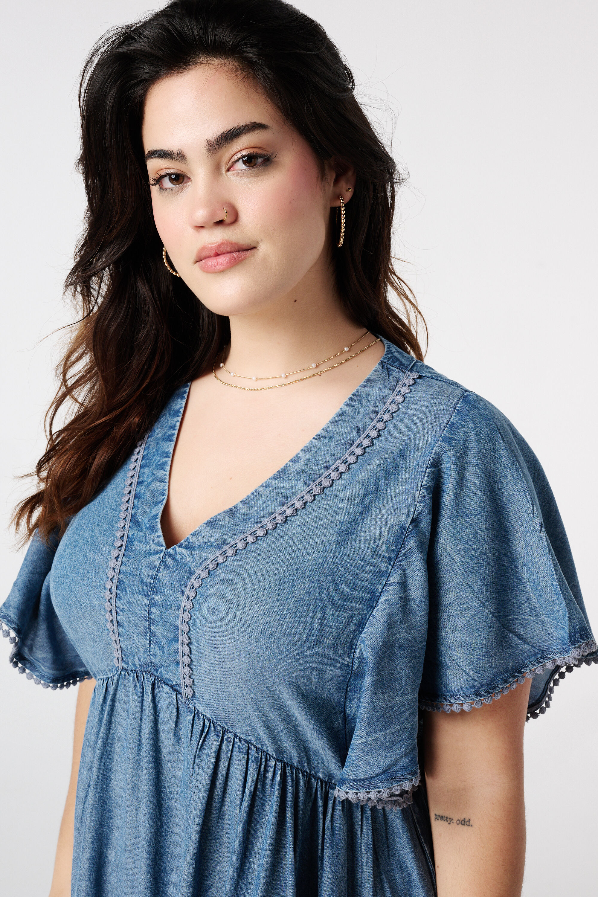 Robe en denim avec col en V image number 4