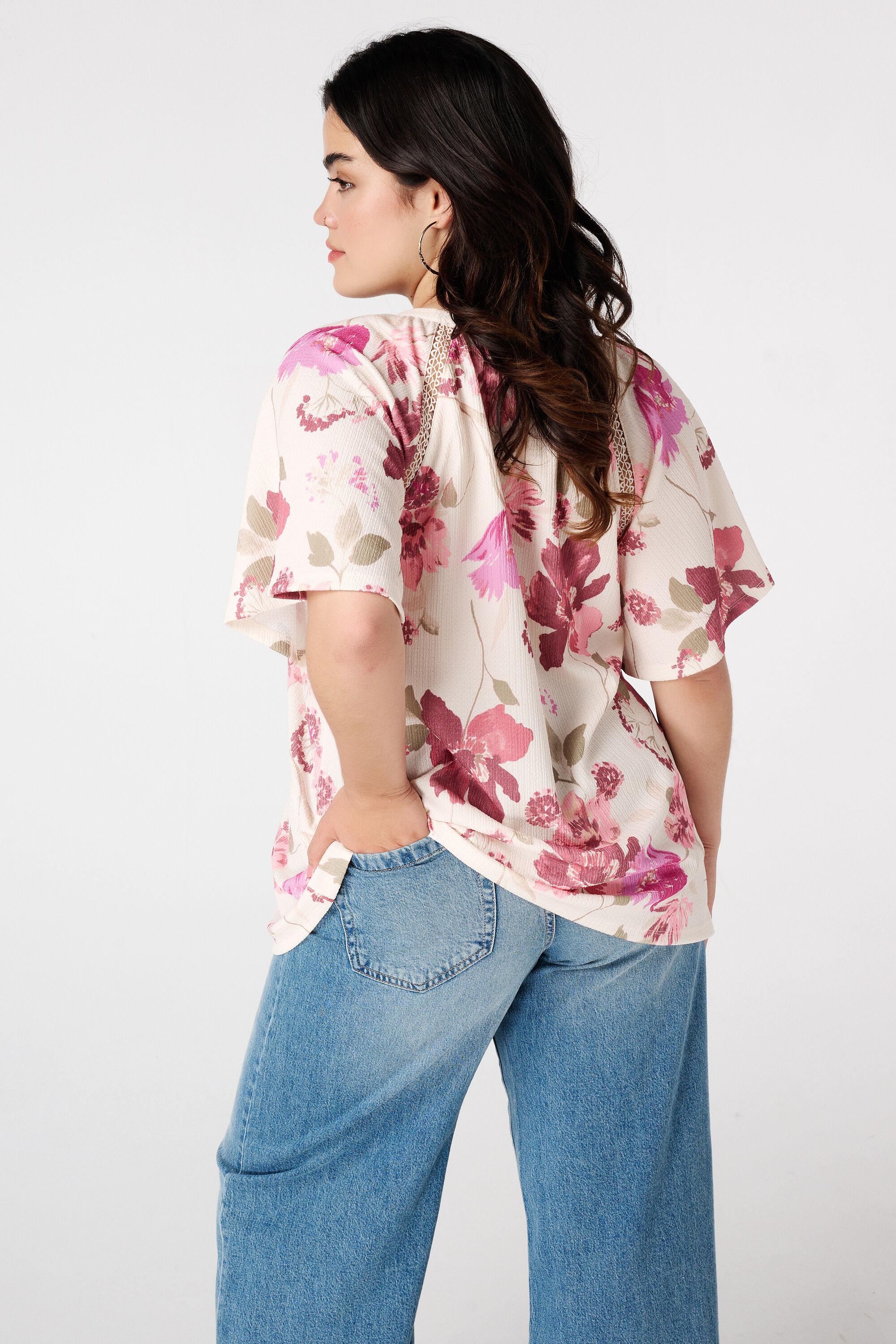 Haut &agrave; manches papillon image number 3