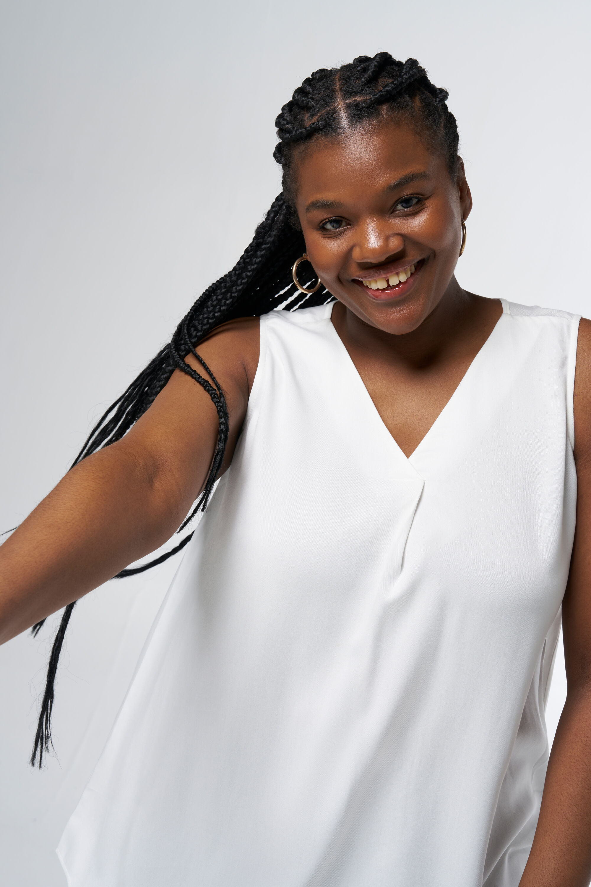 Mouwloze blouse met v-hals image number 6