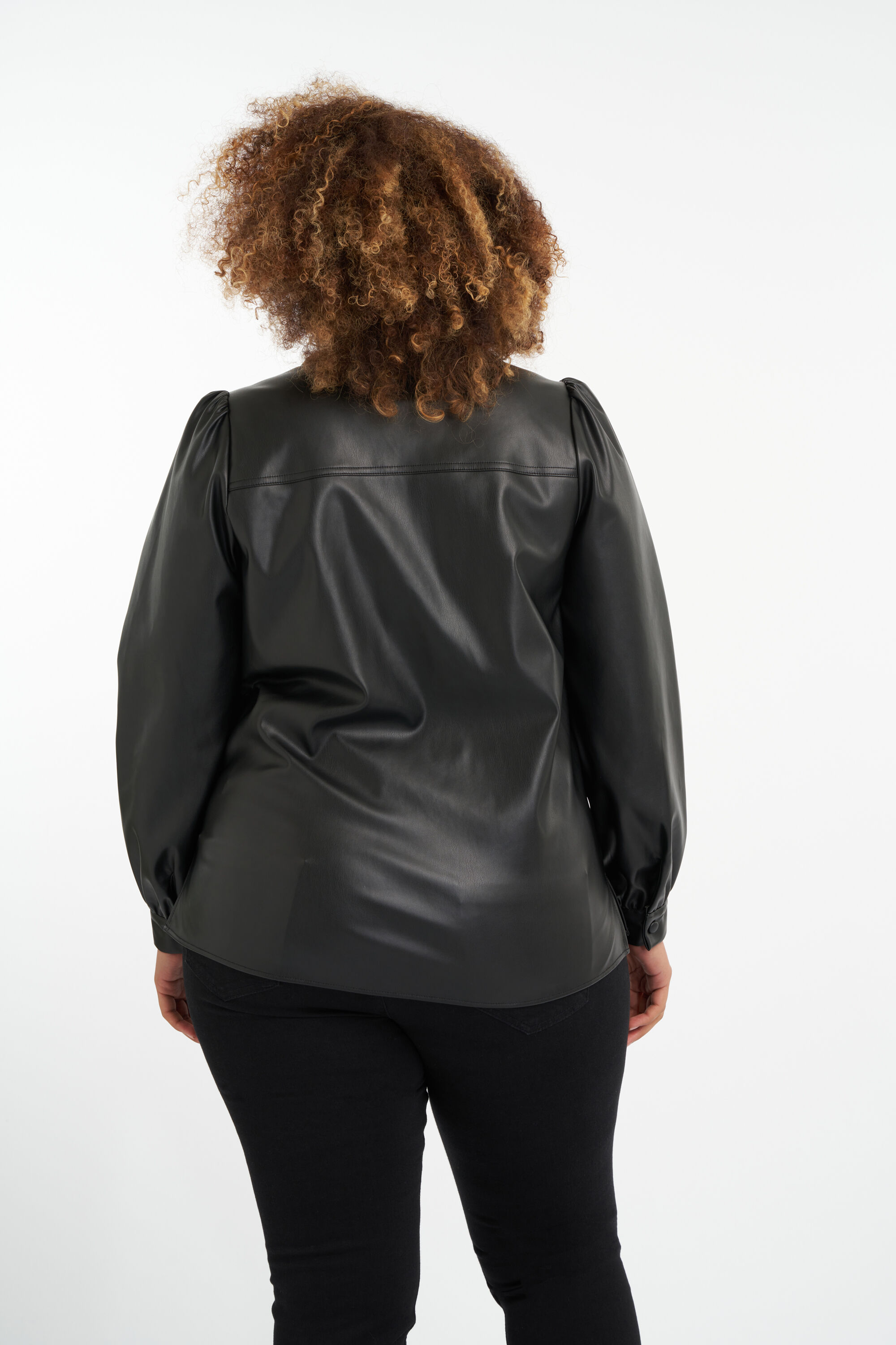 Imitatieleren blouse met pofmouwen image number 3