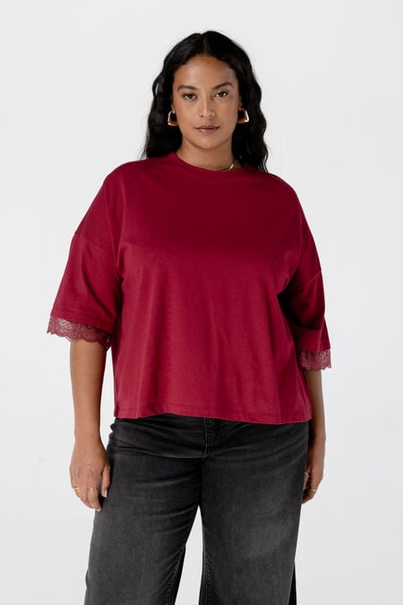 T-shirt met kanten details T-shirt met kanten details