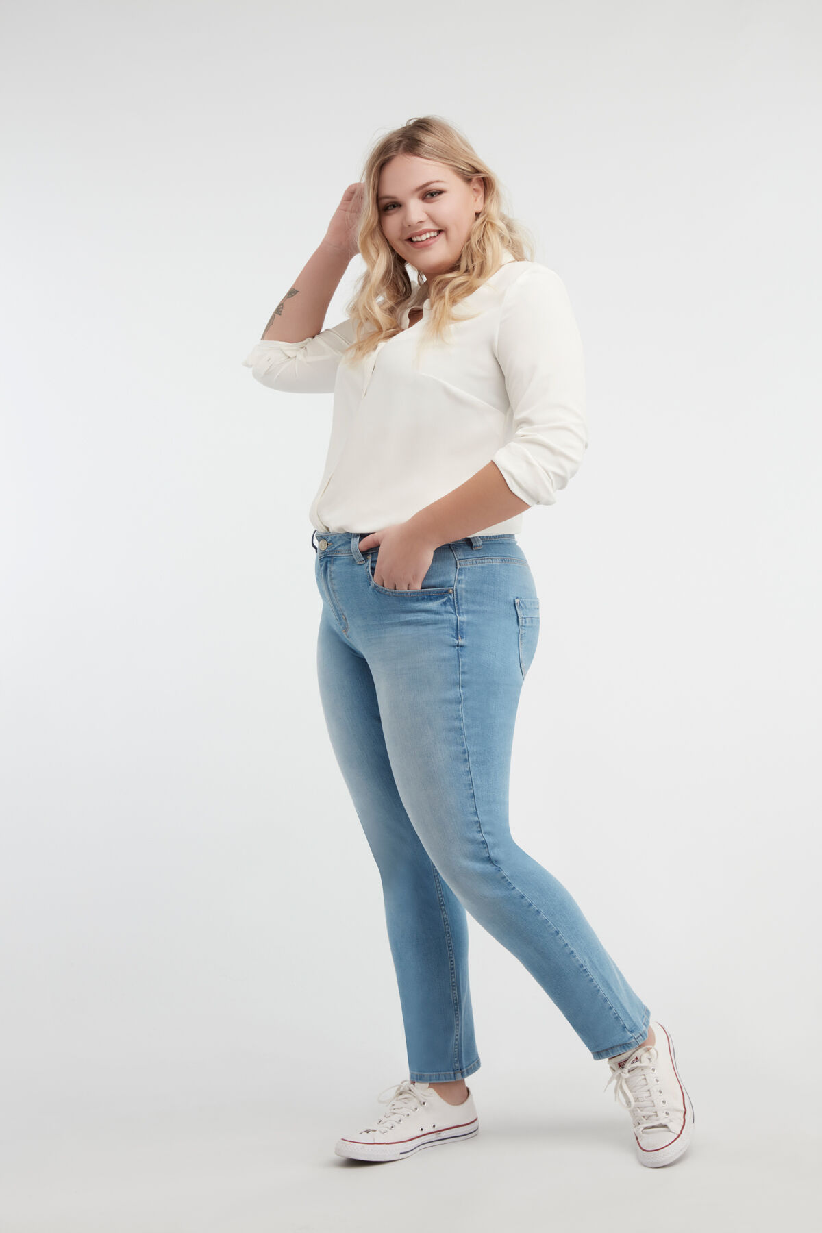 Loose leg jeans ROSE image number 7