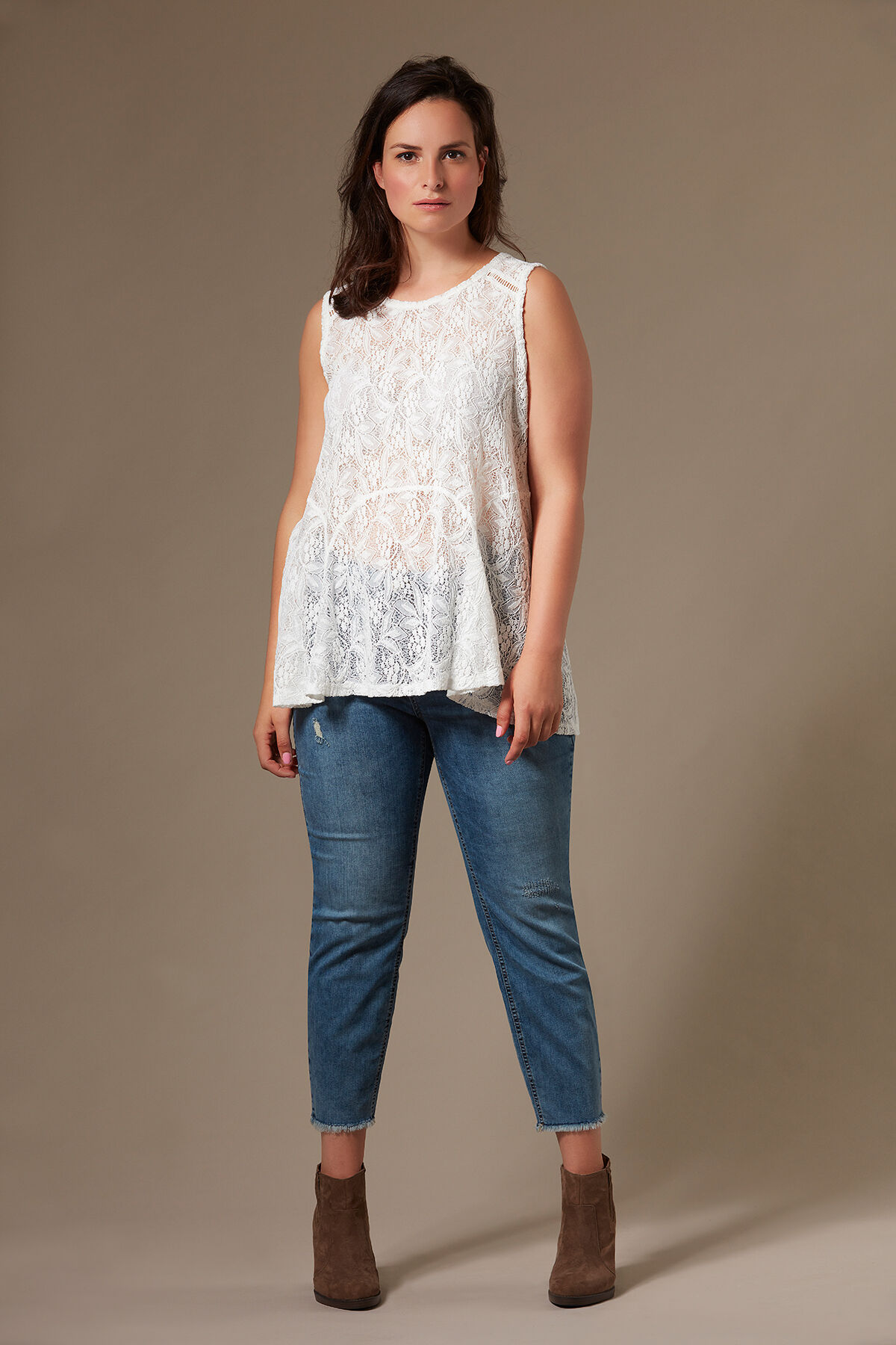 Slim leg jeans met gerafelde rand image number 4