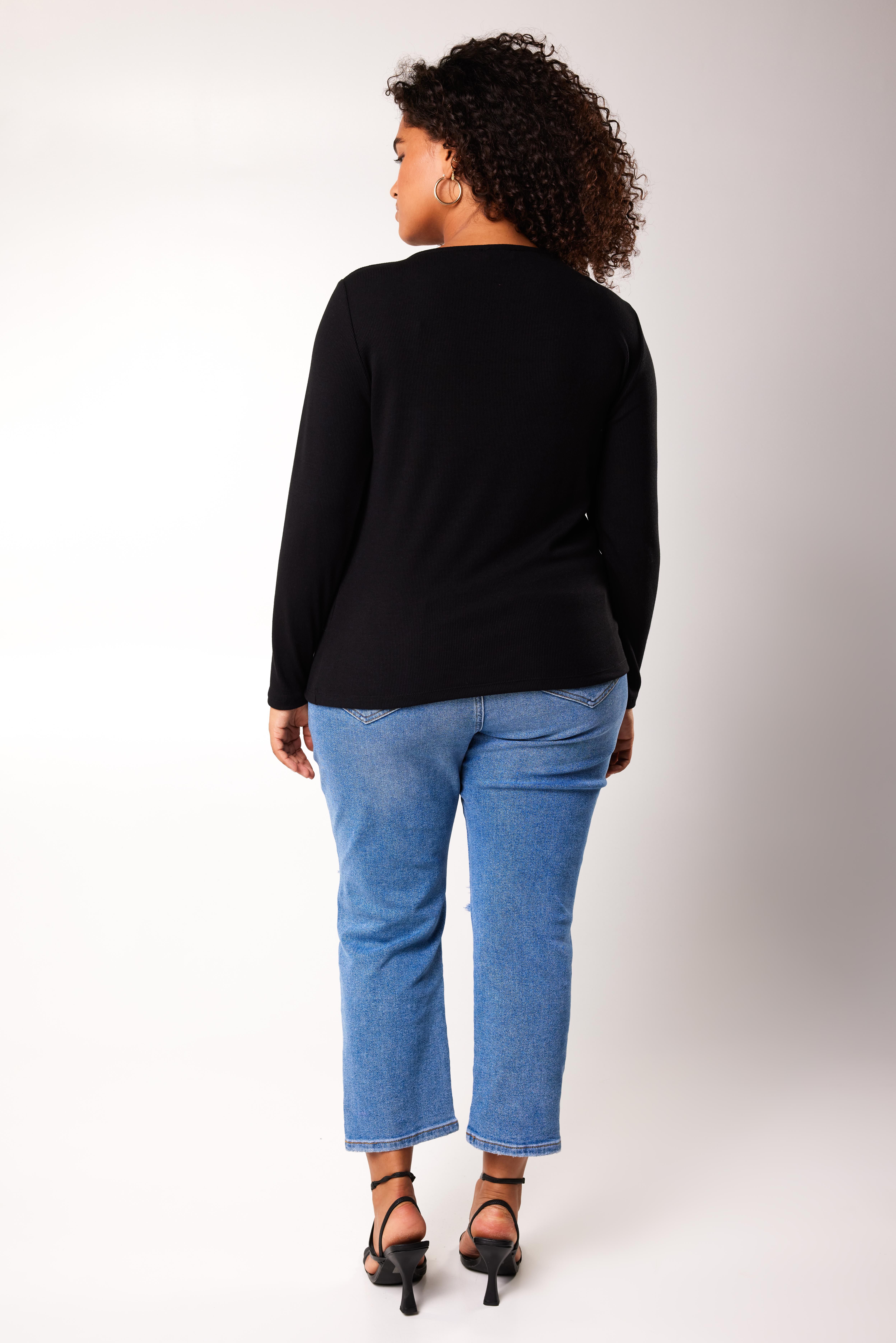 Haut asym&eacute;trique image number 4